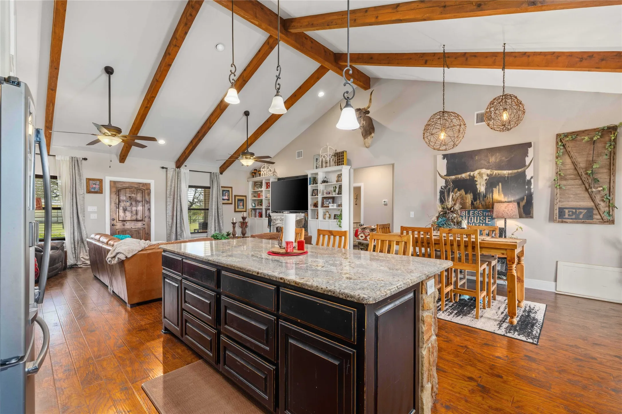 Farm For Sale in Mills County , 186 520, Mullin, Texas 76864, 4 Bedroom, 3 Bathroom, Garage spaces, 2,928 Sqft, built in 2015, mls#21341913, Real Estate Agent in Mullin, Homes For Sale in Mills county, Homes For Sale in Mullin, Realtor in Mullin Texas, Real Estate Brokerage Independent Realty Texas, Luminita Cordes Realtor