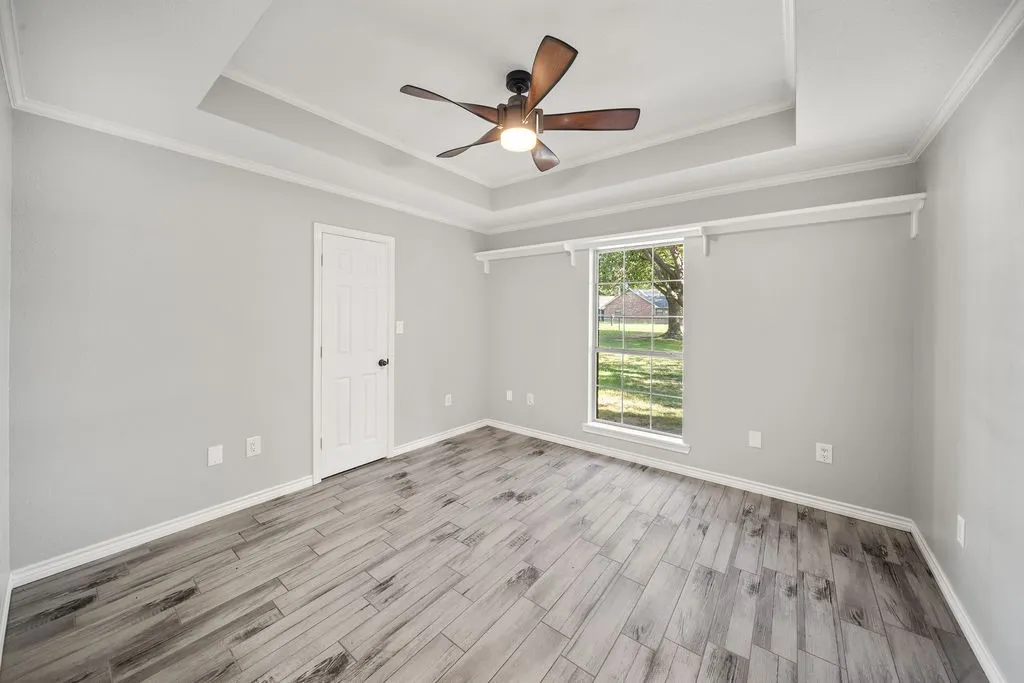 Single Family Residence For Sale in Van Zandt County , 510 Oklahoma Street, Van, Texas 75790, 5 Bedrooms, 3 Bathrooms, Garage spaces, 2,702 Sqft, built in 1997, Price $524,900, mls#21344665, Real Estate Agent in Van, Homes For Sale in Van Zandt county, Homes For Sale in Van, Realtor in Van Texas, Real Estate Brokerage Independent Realty Texas, Luminita Cordes Realtor