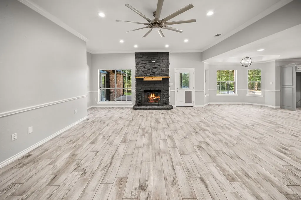 Single Family Residence For Sale in Van Zandt County , 510 Oklahoma Street, Van, Texas 75790, 5 Bedrooms, 3 Bathrooms, Garage spaces, 2,702 Sqft, built in 1997, Price $524,900, mls#21344665, Real Estate Agent in Van, Homes For Sale in Van Zandt county, Homes For Sale in Van, Realtor in Van Texas, Real Estate Brokerage Independent Realty Texas, Luminita Cordes Realtor