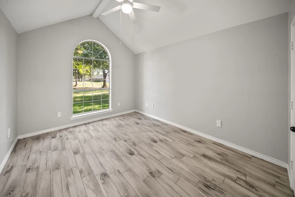 Single Family Residence For Sale in Van Zandt County , 510 Oklahoma Street, Van, Texas 75790, 5 Bedrooms, 3 Bathrooms, Garage spaces, 2,702 Sqft, built in 1997, Price $524,900, mls#21344665, Real Estate Agent in Van, Homes For Sale in Van Zandt county, Homes For Sale in Van, Realtor in Van Texas, Real Estate Brokerage Independent Realty Texas, Luminita Cordes Realtor