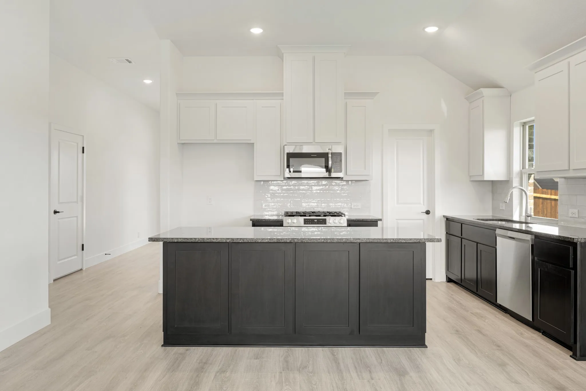 Single Family Residence For Sale in Ellis County , 204 Fireberry Drive, Glenn Heights, Texas 75154, 4 Bedroom, 2 Bathroom, 2 Garage spaces, 2,034 Sqft, built in 2026, mls#21340950, Real Estate Agent in Glenn Heights, Homes For Sale in Ellis county, Homes For Sale in Glenn Heights, Realtor in Glenn Heights Texas, Real Estate Brokerage Independent Realty Texas, Luminita Cordes Realtor