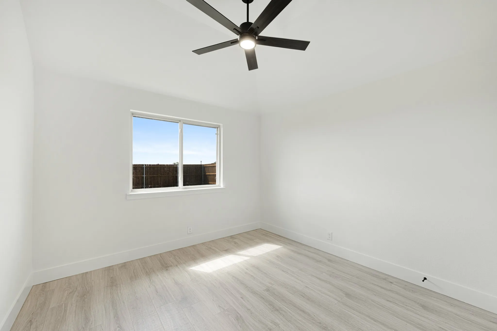 Single Family Residence For Sale in Ellis County , 204 Fireberry Drive, Glenn Heights, Texas 75154, 4 Bedroom, 2 Bathroom, 2 Garage spaces, 2,034 Sqft, built in 2026, mls#21340950, Real Estate Agent in Glenn Heights, Homes For Sale in Ellis county, Homes For Sale in Glenn Heights, Realtor in Glenn Heights Texas, Real Estate Brokerage Independent Realty Texas, Luminita Cordes Realtor