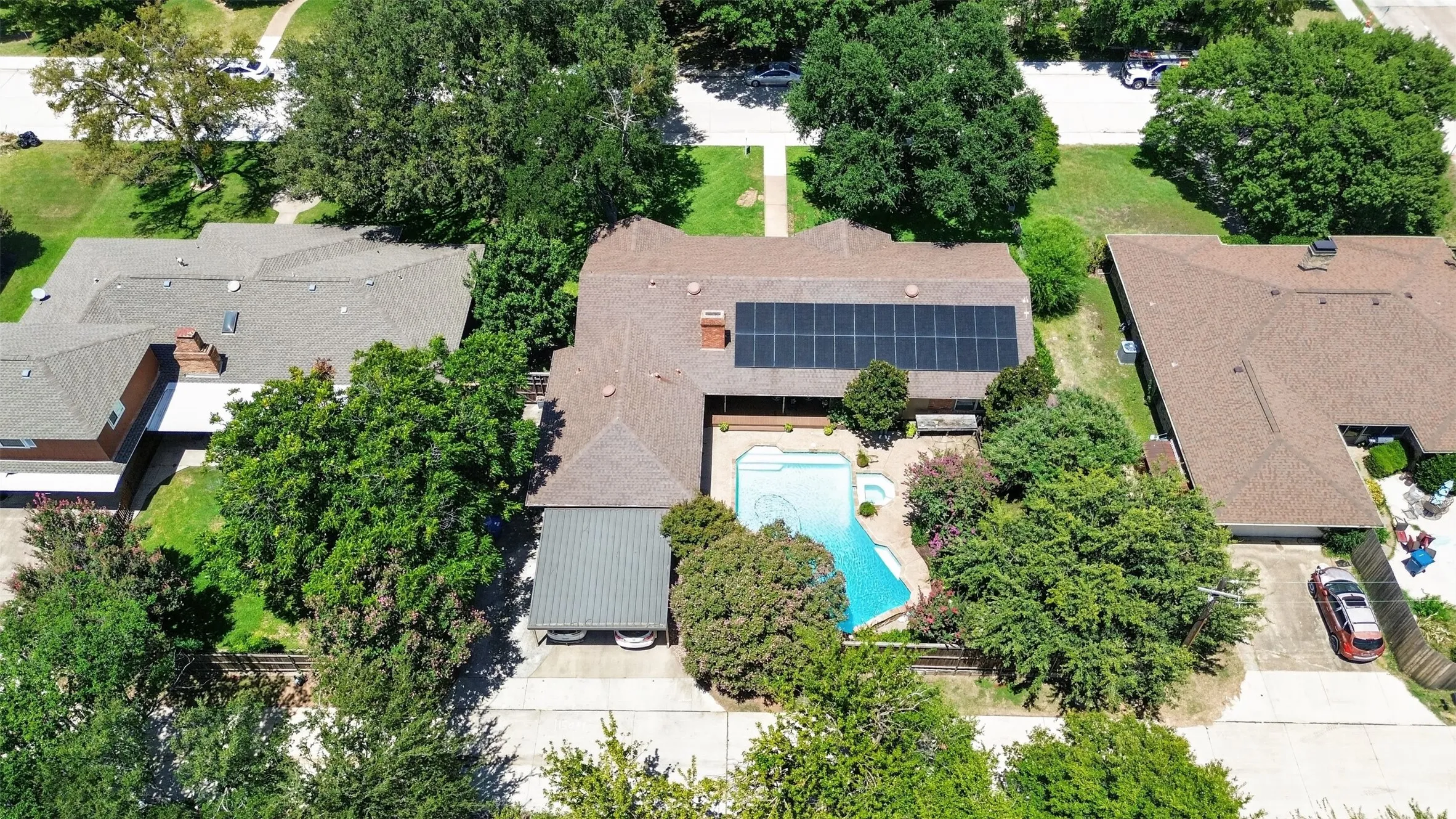 Single Family Residence For Sale in Dallas County , 1810 S Crest, Carrollton, Texas 75006, 4 Bedroom, 4 Bathroom, Garage spaces, 2,818 Sqft, built in 1965, mls#21344492, Real Estate Agent in Carrollton, Homes For Sale in Dallas county, Homes For Sale in Carrollton, Realtor in Carrollton Texas, Real Estate Brokerage Independent Realty Texas, Luminita Cordes Realtor