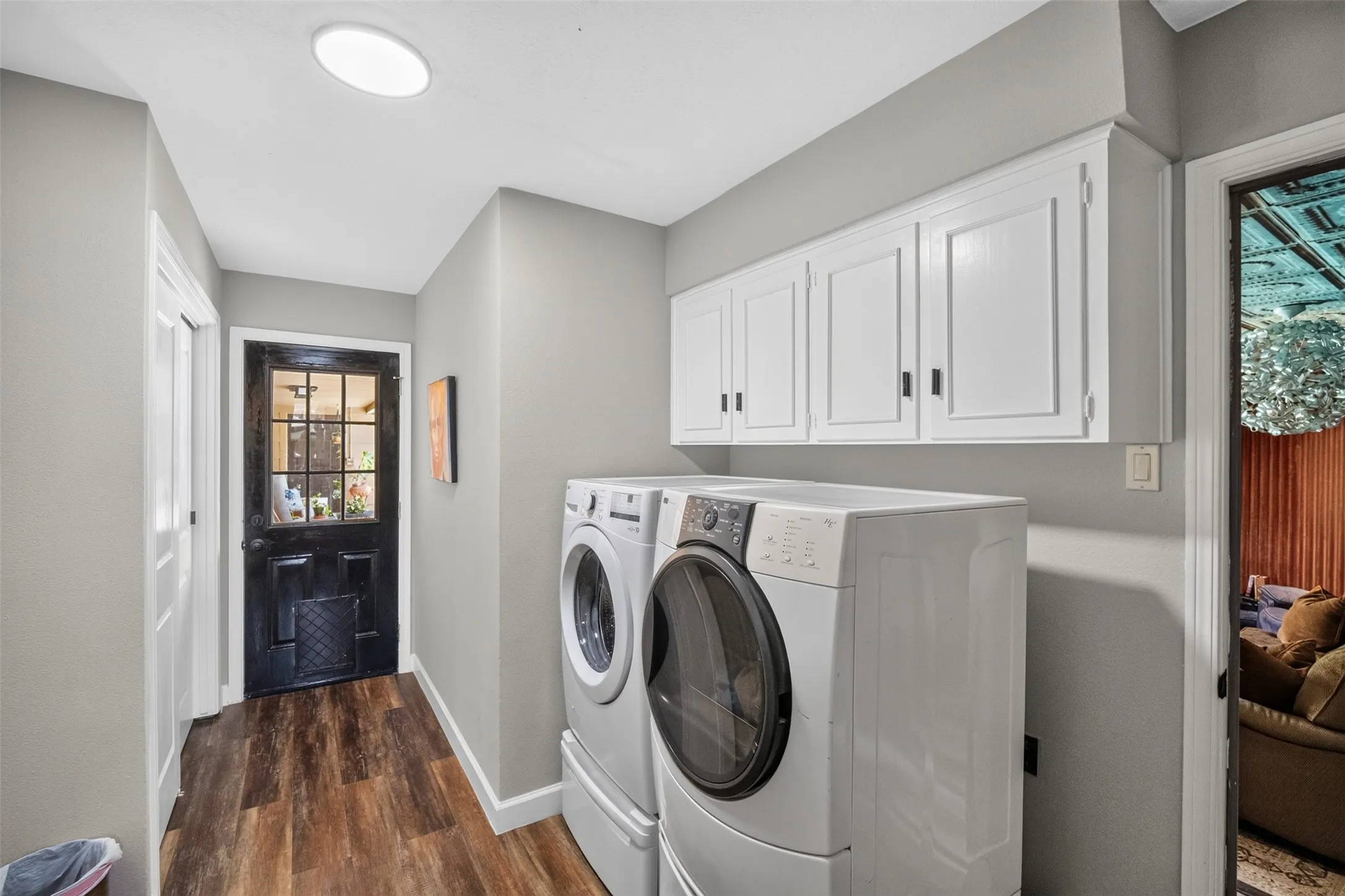 Single Family Residence For Sale in Dallas County , 1810 S Crest, Carrollton, Texas 75006, 4 Bedroom, 4 Bathroom, Garage spaces, 2,818 Sqft, built in 1965, mls#21344492, Real Estate Agent in Carrollton, Homes For Sale in Dallas county, Homes For Sale in Carrollton, Realtor in Carrollton Texas, Real Estate Brokerage Independent Realty Texas, Luminita Cordes Realtor