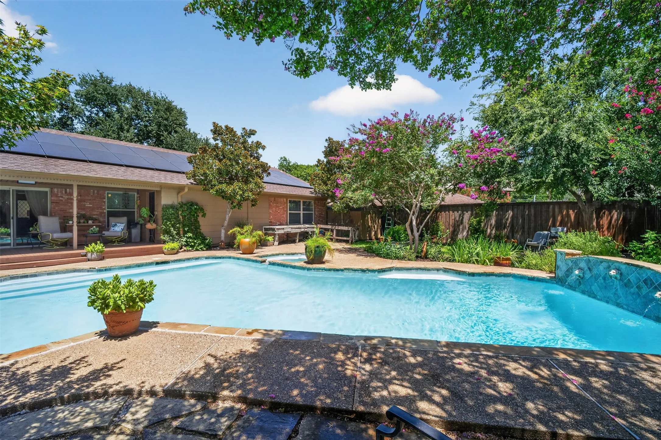 Single Family Residence For Sale in Dallas County , 1810 S Crest, Carrollton, Texas 75006, 4 Bedroom, 4 Bathroom, Garage spaces, 2,818 Sqft, built in 1965, mls#21344492, Real Estate Agent in Carrollton, Homes For Sale in Dallas county, Homes For Sale in Carrollton, Realtor in Carrollton Texas, Real Estate Brokerage Independent Realty Texas, Luminita Cordes Realtor