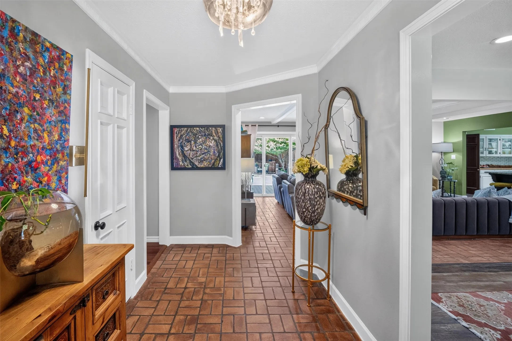 Single Family Residence For Sale in Dallas County , 1810 S Crest, Carrollton, Texas 75006, 4 Bedroom, 4 Bathroom, Garage spaces, 2,818 Sqft, built in 1965, mls#21344492, Real Estate Agent in Carrollton, Homes For Sale in Dallas county, Homes For Sale in Carrollton, Realtor in Carrollton Texas, Real Estate Brokerage Independent Realty Texas, Luminita Cordes Realtor