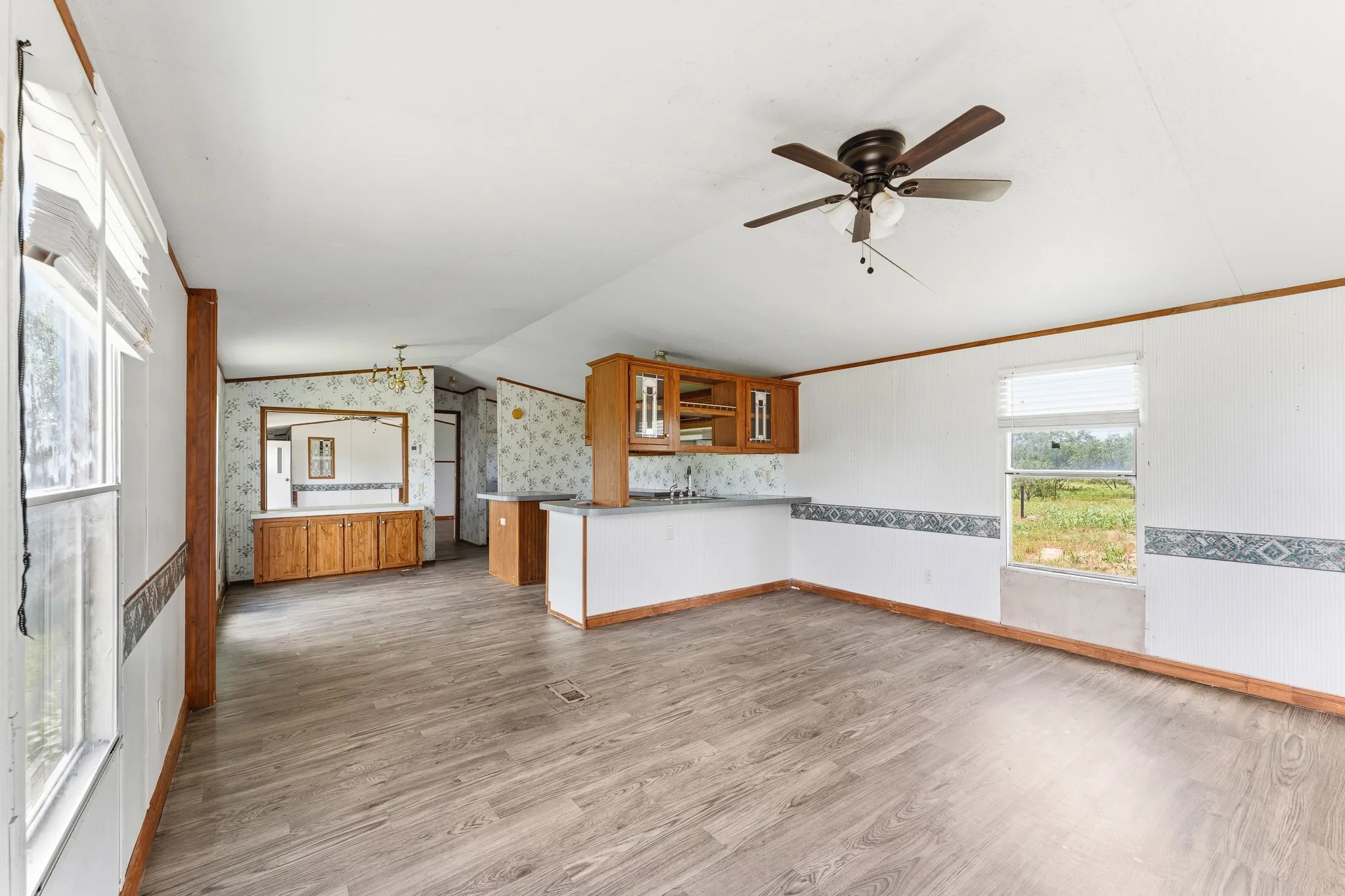 Single Family Residence For Sale in Hunt County , 8726 County Road 2580, Royse City, Texas 75189, 6 Bedroom, 3 Bathroom, Garage spaces, 2,583 Sqft, built in 1992, mls#21344661, Real Estate Agent in Royse City, Homes For Sale in Hunt county, Homes For Sale in Royse City, Realtor in Royse City Texas, Real Estate Brokerage Independent Realty Texas, Luminita Cordes Realtor