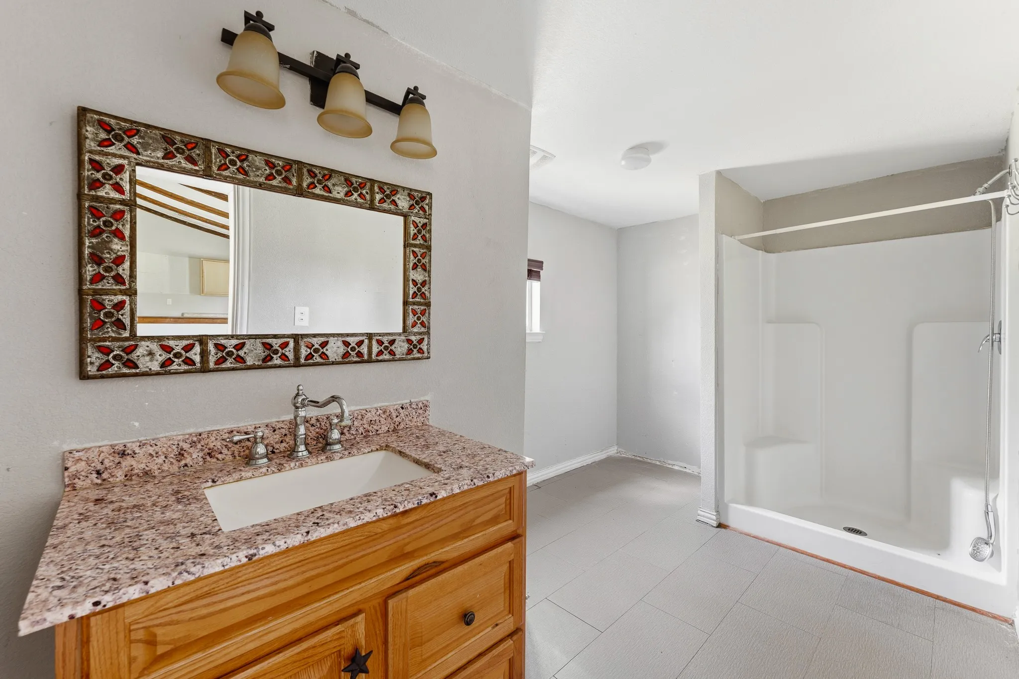 Single Family Residence For Sale in Hunt County , 8726 County Road 2580, Royse City, Texas 75189, 6 Bedroom, 3 Bathroom, Garage spaces, 2,583 Sqft, built in 1992, mls#21344661, Real Estate Agent in Royse City, Homes For Sale in Hunt county, Homes For Sale in Royse City, Realtor in Royse City Texas, Real Estate Brokerage Independent Realty Texas, Luminita Cordes Realtor