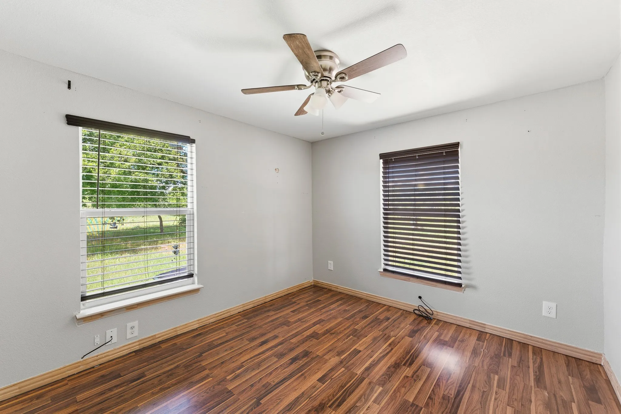 Single Family Residence For Sale in Hunt County , 8726 County Road 2580, Royse City, Texas 75189, 6 Bedroom, 3 Bathroom, Garage spaces, 2,583 Sqft, built in 1992, mls#21344661, Real Estate Agent in Royse City, Homes For Sale in Hunt county, Homes For Sale in Royse City, Realtor in Royse City Texas, Real Estate Brokerage Independent Realty Texas, Luminita Cordes Realtor