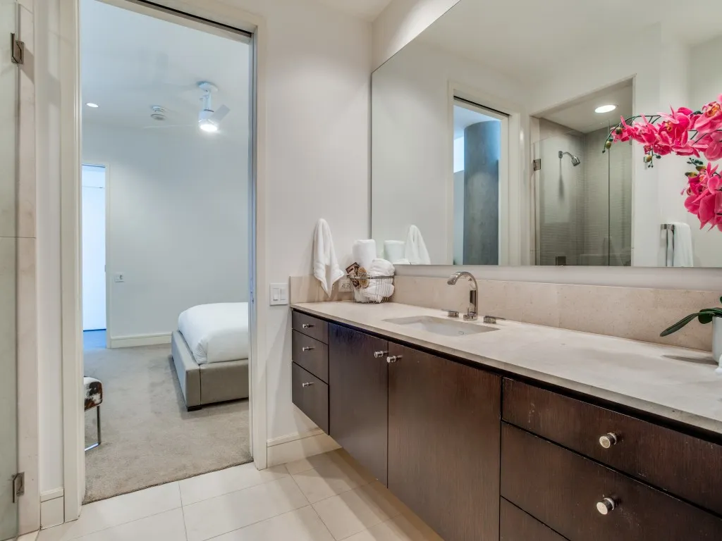 Condominium For Rent in Dallas County , 2408 Victory Park Lane 737, Dallas, Texas 75219, 3 Bedrooms, 3 Bathrooms, 2 Garage spaces, 1,925 Sqft, built in 2005, Price $6,999, mls#21344465, Real Estate Agent in Dallas, Homes For Rent in Dallas county, Homes For Rent in Dallas, Realtor in Dallas Texas, Real Estate Brokerage Independent Realty Texas, Luminita Cordes Realtor