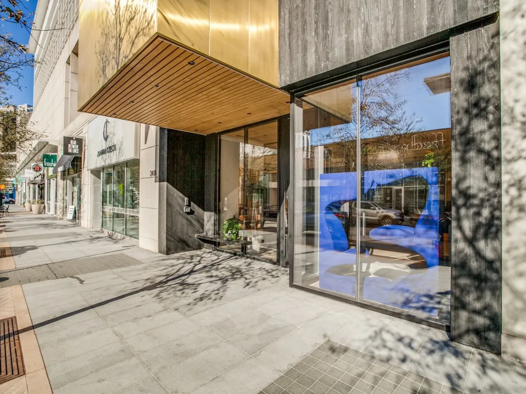 Condominium For Rent in Dallas County , 2408 Victory Park Lane 737, Dallas, Texas 75219, 3 Bedrooms, 3 Bathrooms, 2 Garage spaces, 1,925 Sqft, built in 2005, Price $6,999, mls#21344465, Real Estate Agent in Dallas, Homes For Rent in Dallas county, Homes For Rent in Dallas, Realtor in Dallas Texas, Real Estate Brokerage Independent Realty Texas, Luminita Cordes Realtor