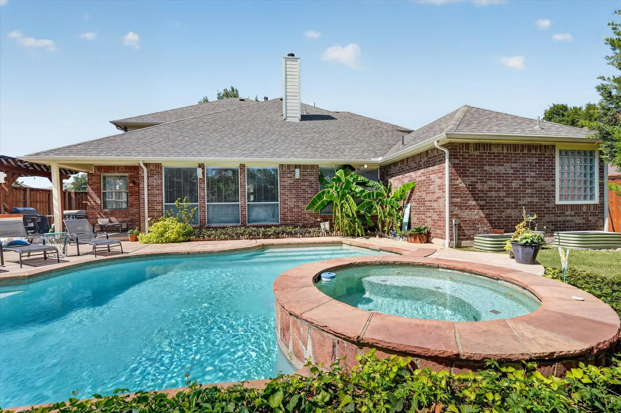 Single Family Residence For Sale in Dallas County , 4302 Founders Drive, Rowlett, Texas 75089, 4 Bedroom, 4 Bathroom, 3 Garage spaces, 3,220 Sqft, built in 2001, mls#21344631, Real Estate Agent in Rowlett, Homes For Sale in Dallas county, Homes For Sale in Rowlett, Realtor in Rowlett Texas, Real Estate Brokerage Independent Realty Texas, Luminita Cordes Realtor