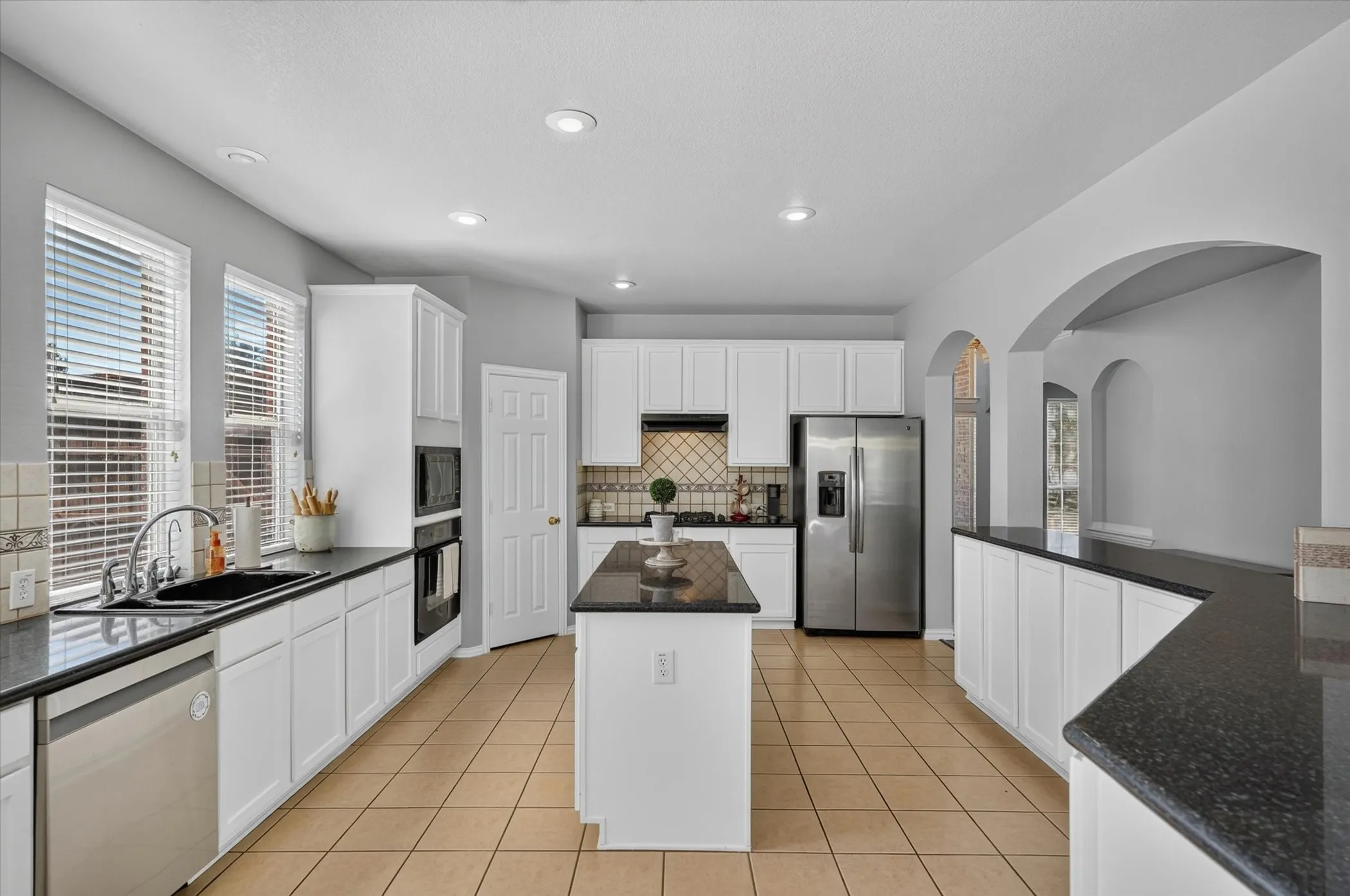 Single Family Residence For Sale in Dallas County , 4302 Founders Drive, Rowlett, Texas 75089, 4 Bedroom, 4 Bathroom, 3 Garage spaces, 3,220 Sqft, built in 2001, mls#21344631, Real Estate Agent in Rowlett, Homes For Sale in Dallas county, Homes For Sale in Rowlett, Realtor in Rowlett Texas, Real Estate Brokerage Independent Realty Texas, Luminita Cordes Realtor