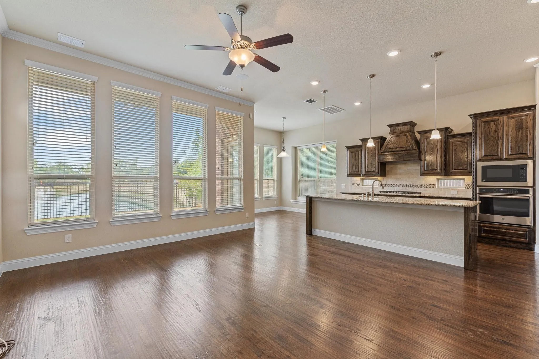 Single Family Residence For Rent in Denton County , 3759 Legends Path, Flower Mound, Texas 75028, 2 Bedroom, 4 Bathroom, 2 Garage spaces, 2,781 Sqft, built in 2018, mls#21344704, Real Estate Agent in Flower Mound, Homes For Rent in Denton county, Homes For Rent in Flower Mound, Realtor in Flower Mound Texas, Real Estate Brokerage Independent Realty Texas, Luminita Cordes Realtor