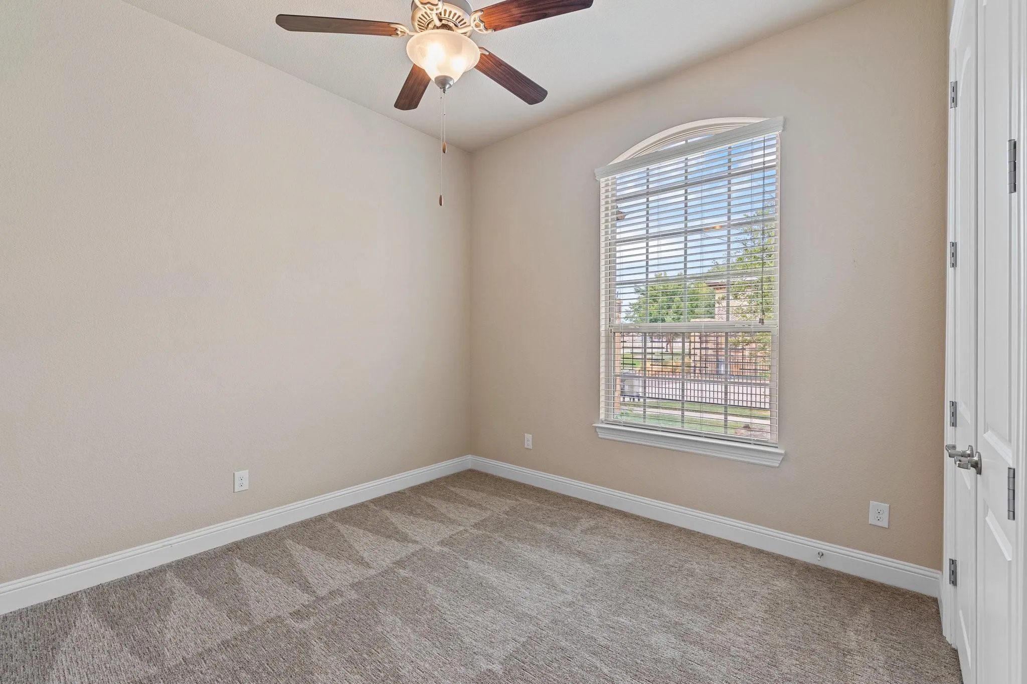 Single Family Residence For Rent in Denton County , 3759 Legends Path, Flower Mound, Texas 75028, 2 Bedroom, 4 Bathroom, 2 Garage spaces, 2,781 Sqft, built in 2018, mls#21344704, Real Estate Agent in Flower Mound, Homes For Rent in Denton county, Homes For Rent in Flower Mound, Realtor in Flower Mound Texas, Real Estate Brokerage Independent Realty Texas, Luminita Cordes Realtor