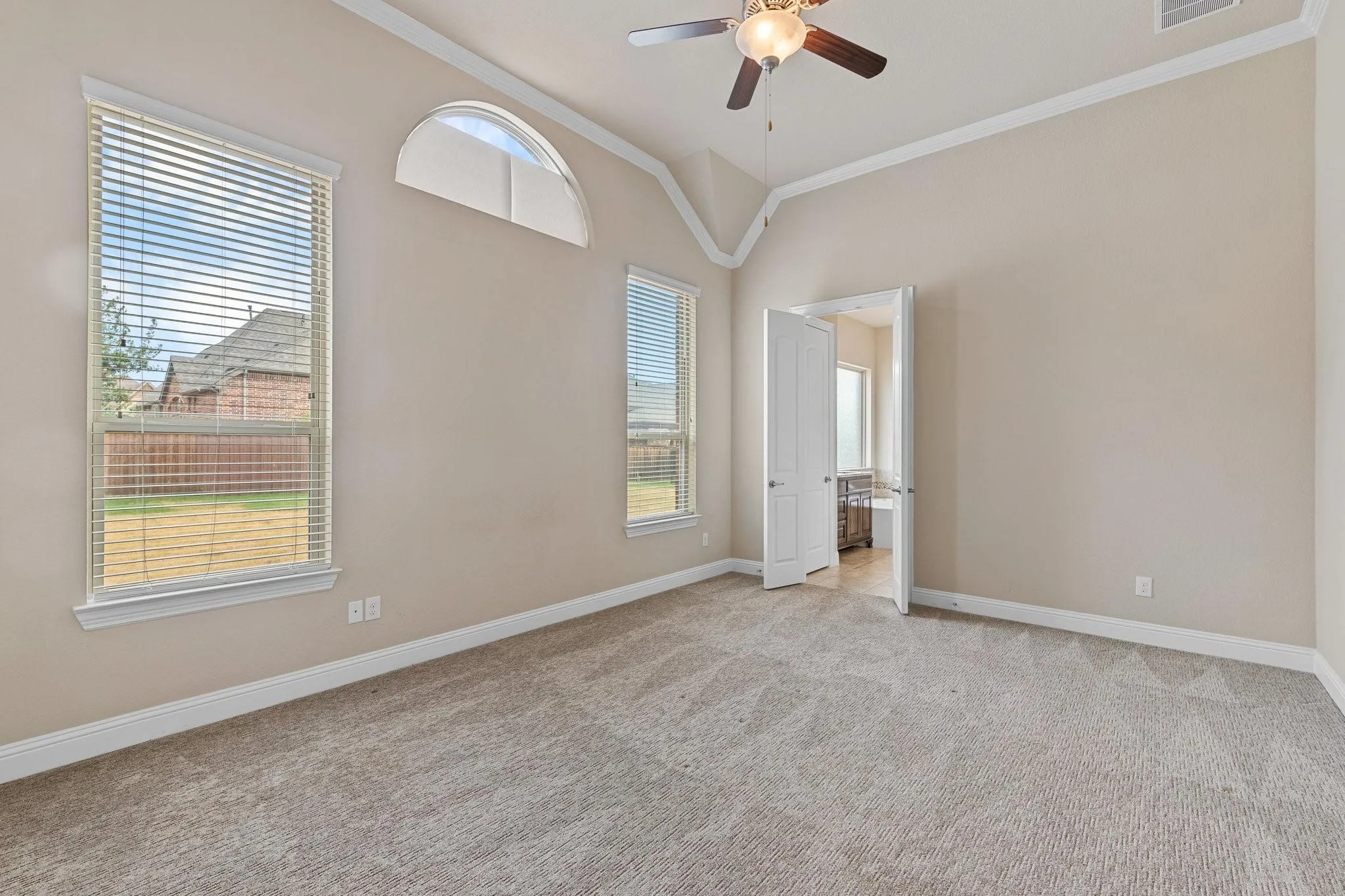 Single Family Residence For Rent in Denton County , 3759 Legends Path, Flower Mound, Texas 75028, 2 Bedroom, 4 Bathroom, 2 Garage spaces, 2,781 Sqft, built in 2018, mls#21344704, Real Estate Agent in Flower Mound, Homes For Rent in Denton county, Homes For Rent in Flower Mound, Realtor in Flower Mound Texas, Real Estate Brokerage Independent Realty Texas, Luminita Cordes Realtor