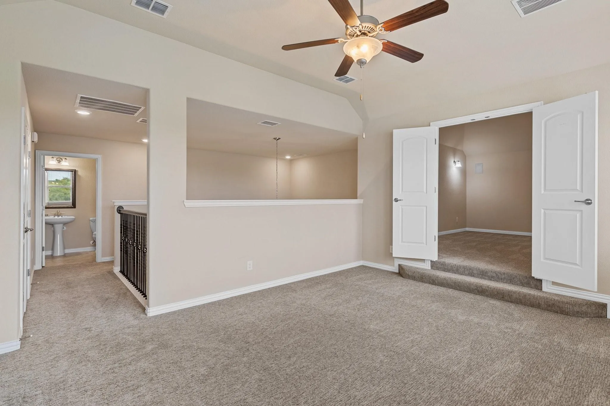 Single Family Residence For Rent in Denton County , 3759 Legends Path, Flower Mound, Texas 75028, 2 Bedroom, 4 Bathroom, 2 Garage spaces, 2,781 Sqft, built in 2018, mls#21344704, Real Estate Agent in Flower Mound, Homes For Rent in Denton county, Homes For Rent in Flower Mound, Realtor in Flower Mound Texas, Real Estate Brokerage Independent Realty Texas, Luminita Cordes Realtor