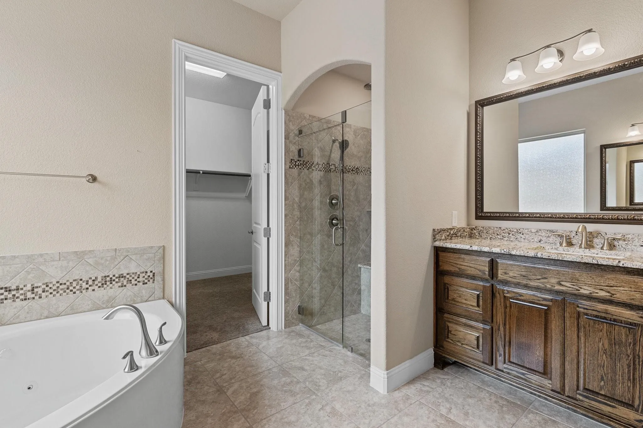 Single Family Residence For Rent in Denton County , 3759 Legends Path, Flower Mound, Texas 75028, 2 Bedroom, 4 Bathroom, 2 Garage spaces, 2,781 Sqft, built in 2018, mls#21344704, Real Estate Agent in Flower Mound, Homes For Rent in Denton county, Homes For Rent in Flower Mound, Realtor in Flower Mound Texas, Real Estate Brokerage Independent Realty Texas, Luminita Cordes Realtor