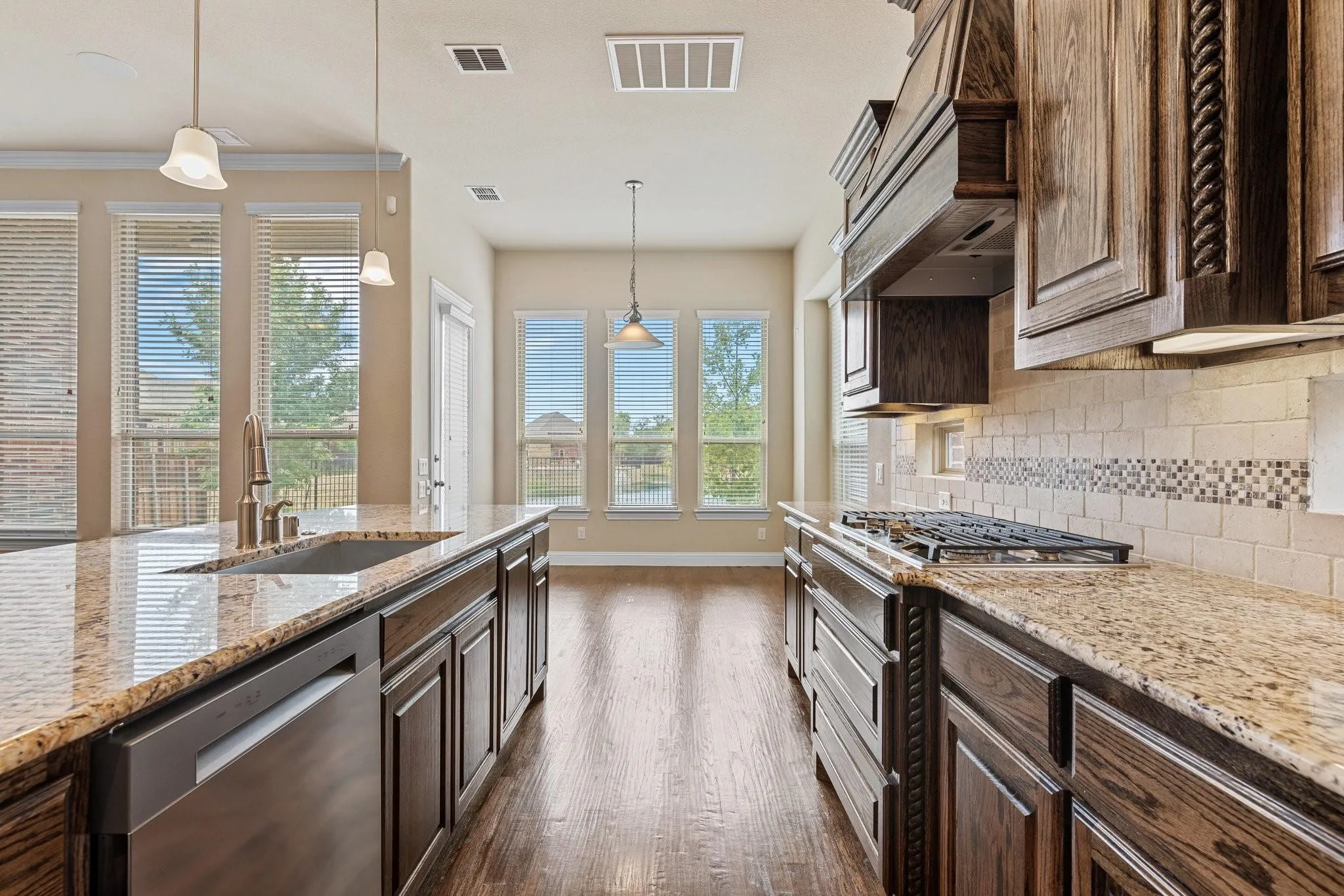 Single Family Residence For Rent in Denton County , 3759 Legends Path, Flower Mound, Texas 75028, 2 Bedroom, 4 Bathroom, 2 Garage spaces, 2,781 Sqft, built in 2018, mls#21344704, Real Estate Agent in Flower Mound, Homes For Rent in Denton county, Homes For Rent in Flower Mound, Realtor in Flower Mound Texas, Real Estate Brokerage Independent Realty Texas, Luminita Cordes Realtor