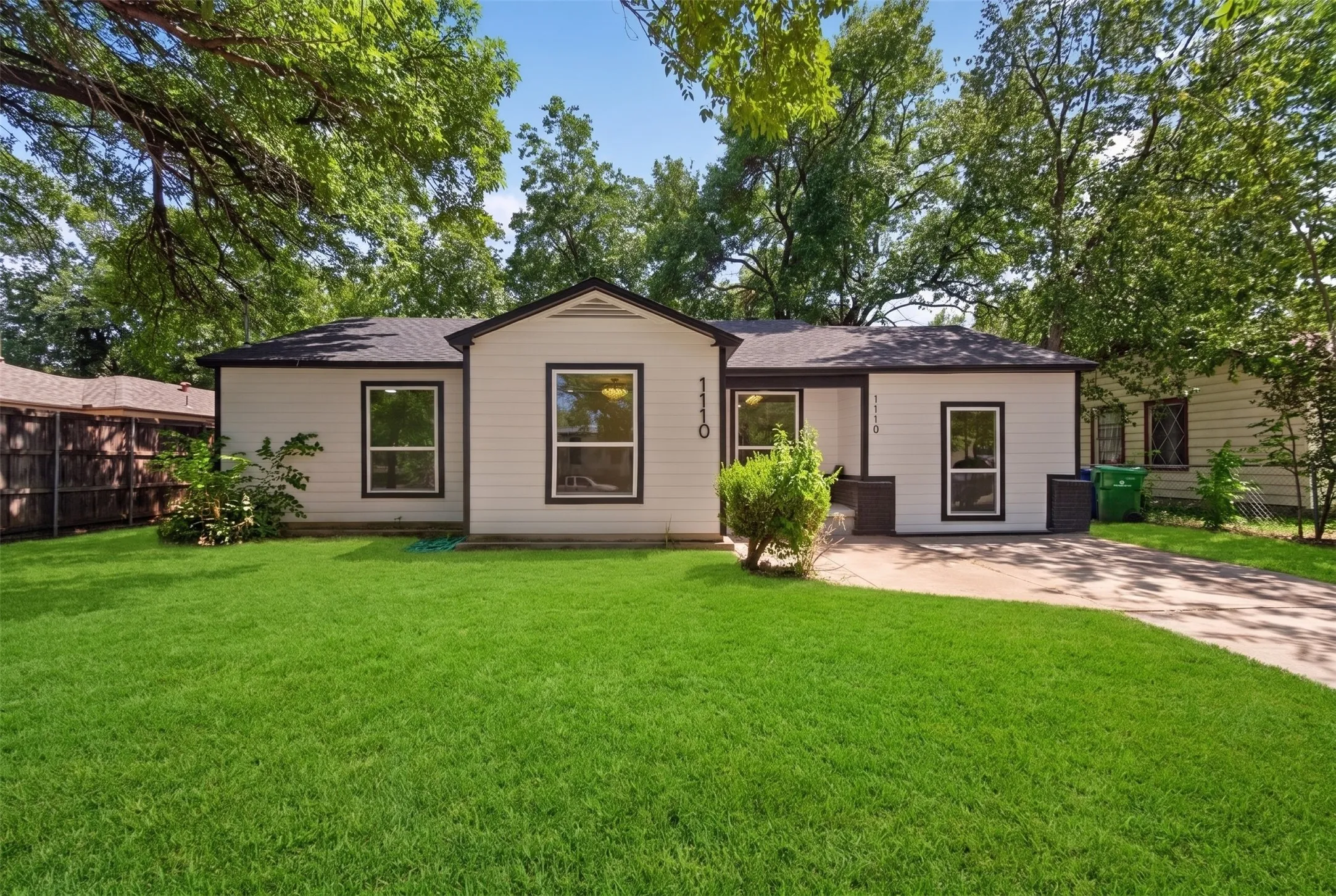 Single Family Residence For Sale in Dallas County , 1110 Ryan Avenue, Carrollton, Texas 75006, 4 Bedroom, 2 Bathroom, Garage spaces, 1,439 Sqft, built in 1954, mls#21340290, Real Estate Agent in Carrollton, Homes For Sale in Dallas county, Homes For Sale in Carrollton, Realtor in Carrollton Texas, Real Estate Brokerage Independent Realty Texas, Luminita Cordes Realtor
