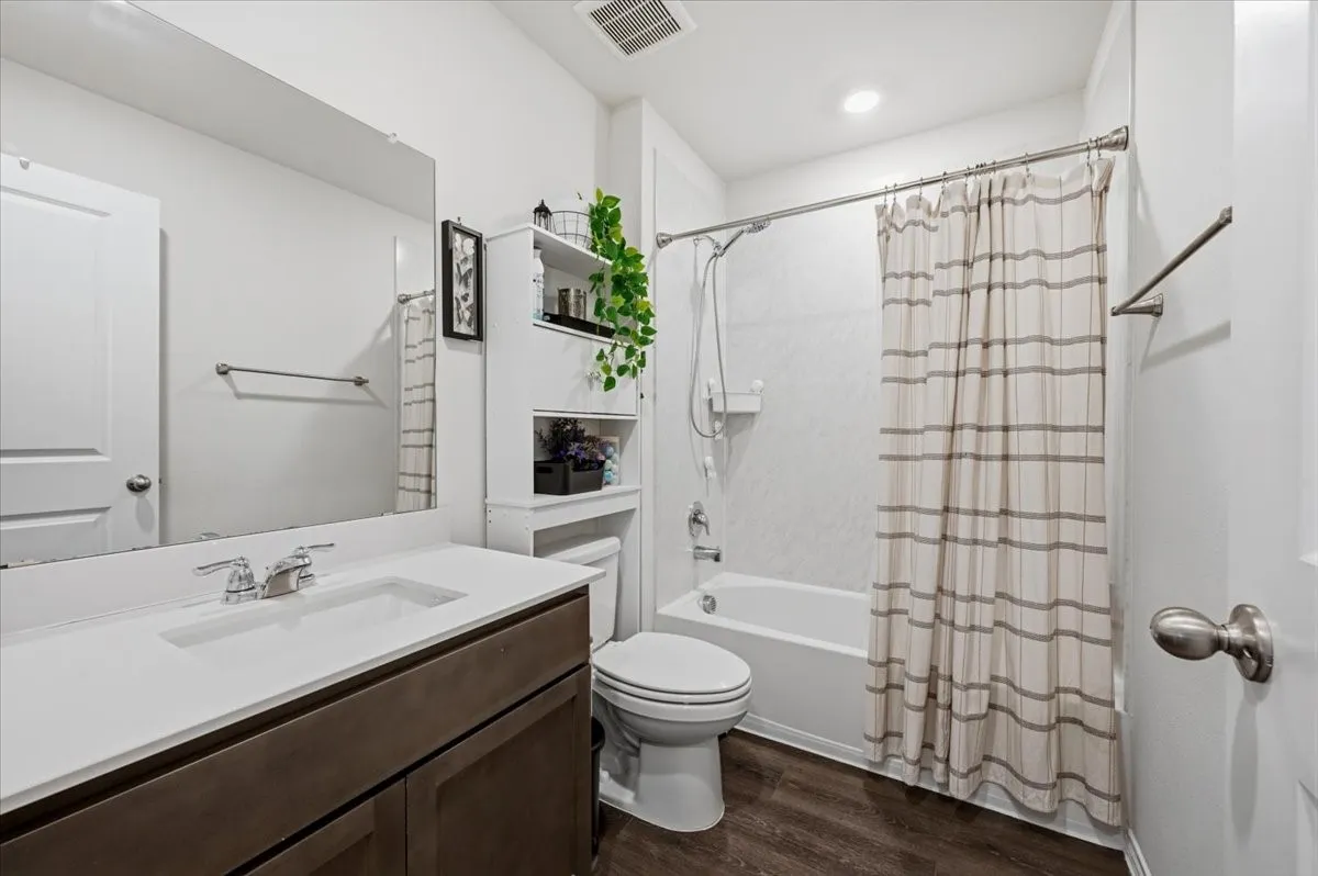 Single Family Residence For Sale in Kaufman County , 2560 Russell Street, Crandall, Texas 75114, 3 Bedroom, 2 Bathroom, 2 Garage spaces, 1,535 Sqft, built in 2022, mls#21344714, Real Estate Agent in Crandall, Homes For Sale in Kaufman county, Homes For Sale in Crandall, Realtor in Crandall Texas, Real Estate Brokerage Independent Realty Texas, Luminita Cordes Realtor