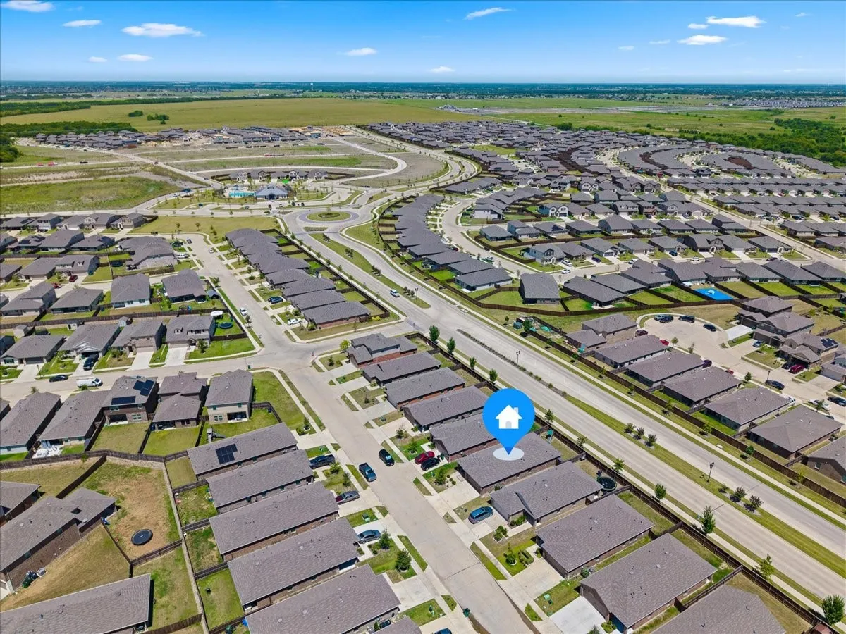 Single Family Residence For Sale in Kaufman County , 2560 Russell Street, Crandall, Texas 75114, 3 Bedroom, 2 Bathroom, 2 Garage spaces, 1,535 Sqft, built in 2022, mls#21344714, Real Estate Agent in Crandall, Homes For Sale in Kaufman county, Homes For Sale in Crandall, Realtor in Crandall Texas, Real Estate Brokerage Independent Realty Texas, Luminita Cordes Realtor