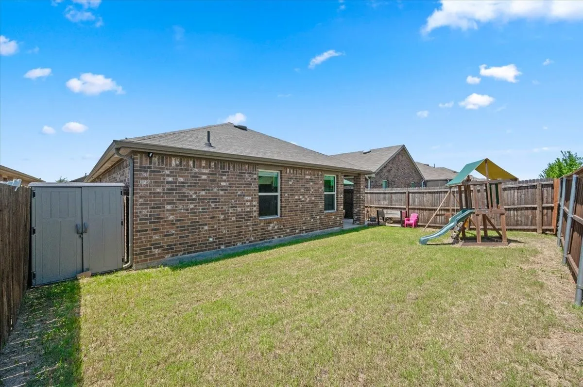 Single Family Residence For Sale in Kaufman County , 2560 Russell Street, Crandall, Texas 75114, 3 Bedroom, 2 Bathroom, 2 Garage spaces, 1,535 Sqft, built in 2022, mls#21344714, Real Estate Agent in Crandall, Homes For Sale in Kaufman county, Homes For Sale in Crandall, Realtor in Crandall Texas, Real Estate Brokerage Independent Realty Texas, Luminita Cordes Realtor
