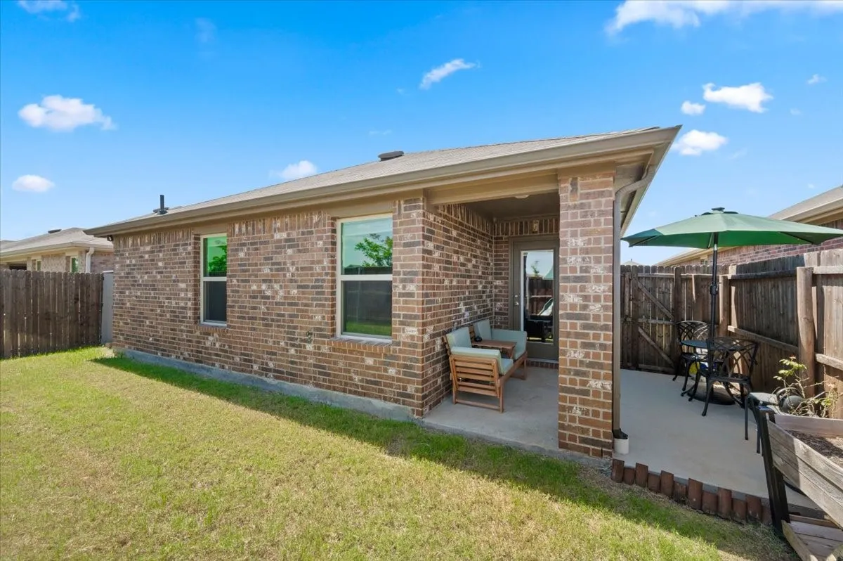 Single Family Residence For Sale in Kaufman County , 2560 Russell Street, Crandall, Texas 75114, 3 Bedroom, 2 Bathroom, 2 Garage spaces, 1,535 Sqft, built in 2022, mls#21344714, Real Estate Agent in Crandall, Homes For Sale in Kaufman county, Homes For Sale in Crandall, Realtor in Crandall Texas, Real Estate Brokerage Independent Realty Texas, Luminita Cordes Realtor