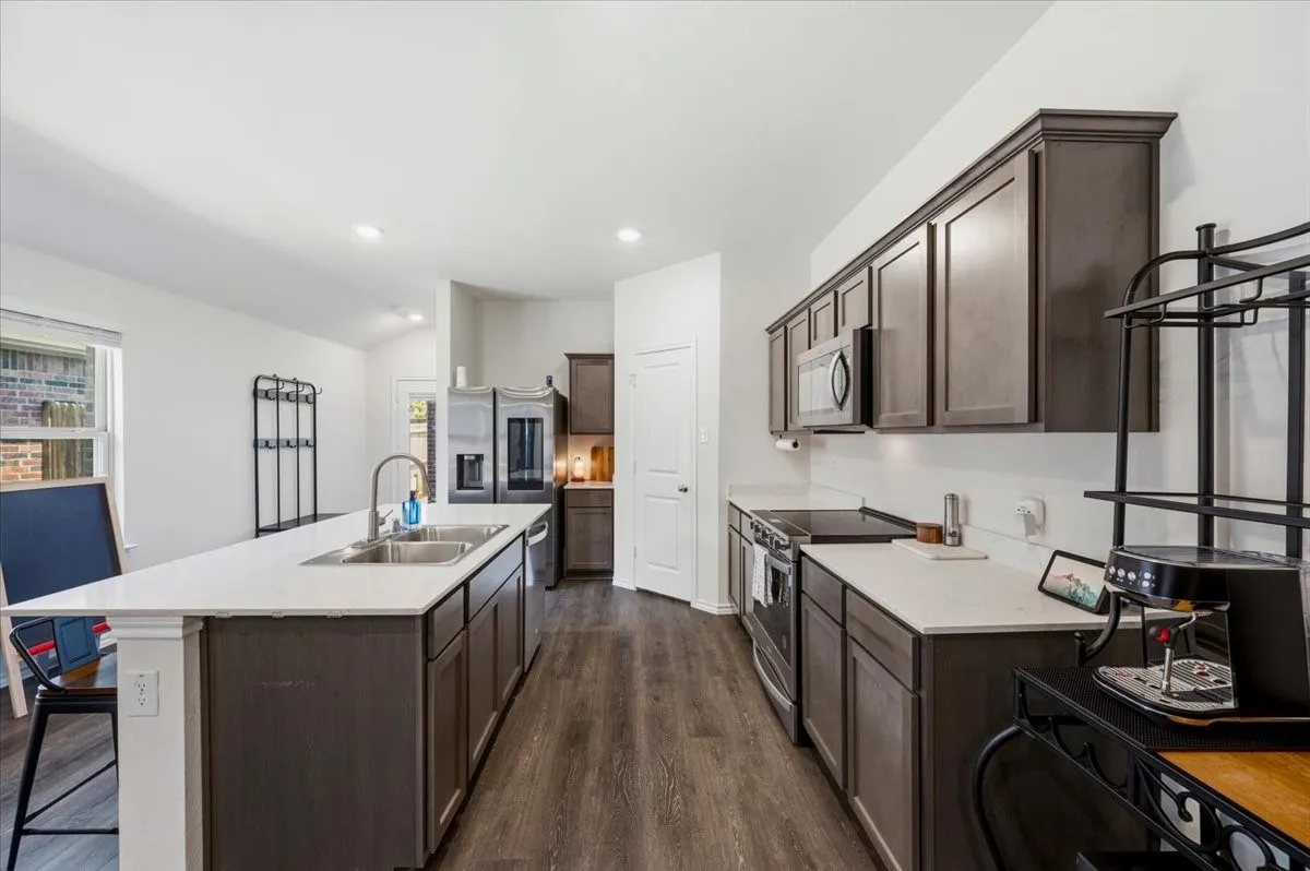 Single Family Residence For Sale in Kaufman County , 2560 Russell Street, Crandall, Texas 75114, 3 Bedroom, 2 Bathroom, 2 Garage spaces, 1,535 Sqft, built in 2022, mls#21344714, Real Estate Agent in Crandall, Homes For Sale in Kaufman county, Homes For Sale in Crandall, Realtor in Crandall Texas, Real Estate Brokerage Independent Realty Texas, Luminita Cordes Realtor