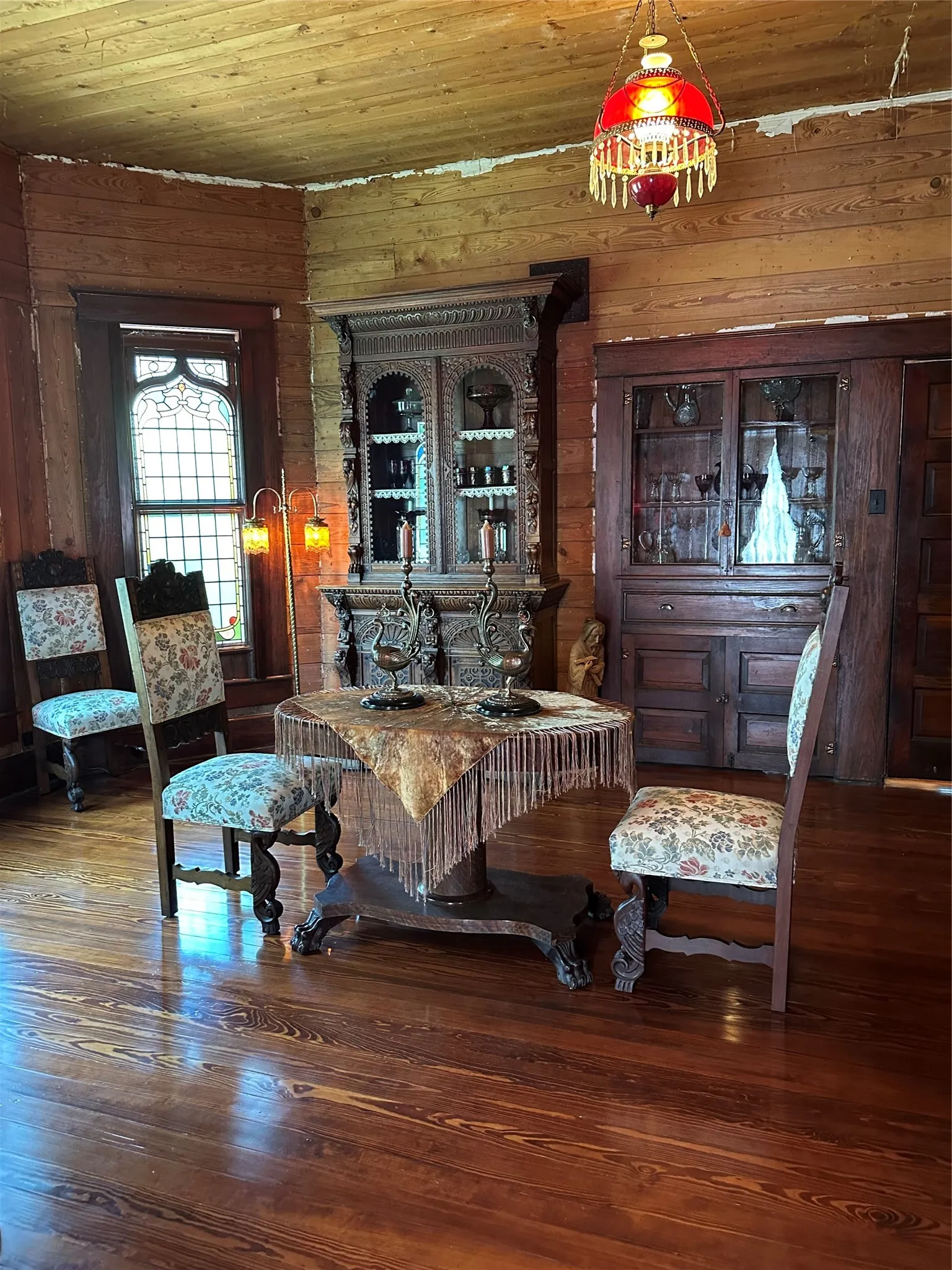 Single Family Residence For Sale in Taylor County , 1342 N 4th Street, Abilene, Texas 79601, 5 Bedroom, 3 Bathroom, Garage spaces, 4,364 Sqft, built in 1914, mls#21335717, Real Estate Agent in Abilene, Homes For Sale in Taylor county, Homes For Sale in Abilene, Realtor in Abilene Texas, Real Estate Brokerage Independent Realty Texas, Luminita Cordes Realtor