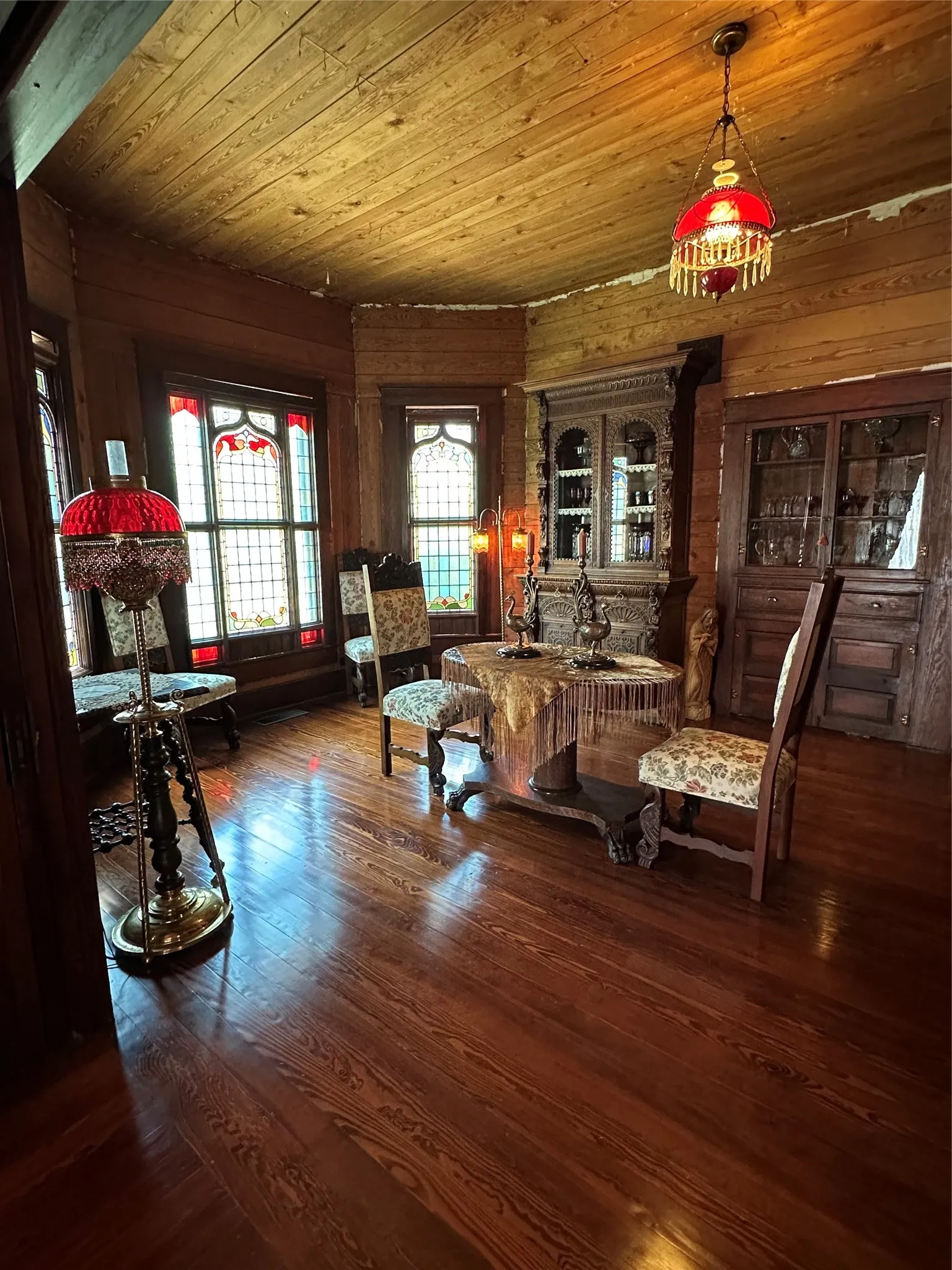 Single Family Residence For Sale in Taylor County , 1342 N 4th Street, Abilene, Texas 79601, 5 Bedroom, 3 Bathroom, Garage spaces, 4,364 Sqft, built in 1914, mls#21335717, Real Estate Agent in Abilene, Homes For Sale in Taylor county, Homes For Sale in Abilene, Realtor in Abilene Texas, Real Estate Brokerage Independent Realty Texas, Luminita Cordes Realtor