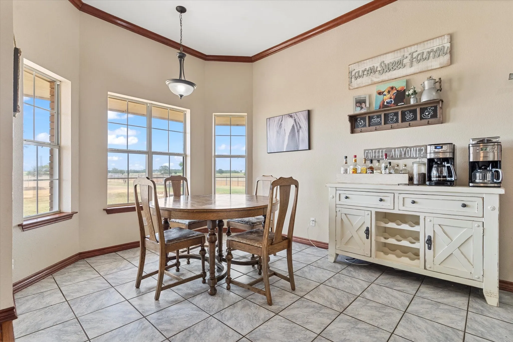 Farm For Sale in Grayson County , 685 W Line Road, Whitesboro, Texas 76273, 4 Bedroom, 4 Bathroom, 2 Garage spaces, 2,387 Sqft, built in 1997, mls#21344577, Real Estate Agent in Whitesboro, Homes For Sale in Grayson county, Homes For Sale in Whitesboro, Realtor in Whitesboro Texas, Real Estate Brokerage Independent Realty Texas, Luminita Cordes Realtor