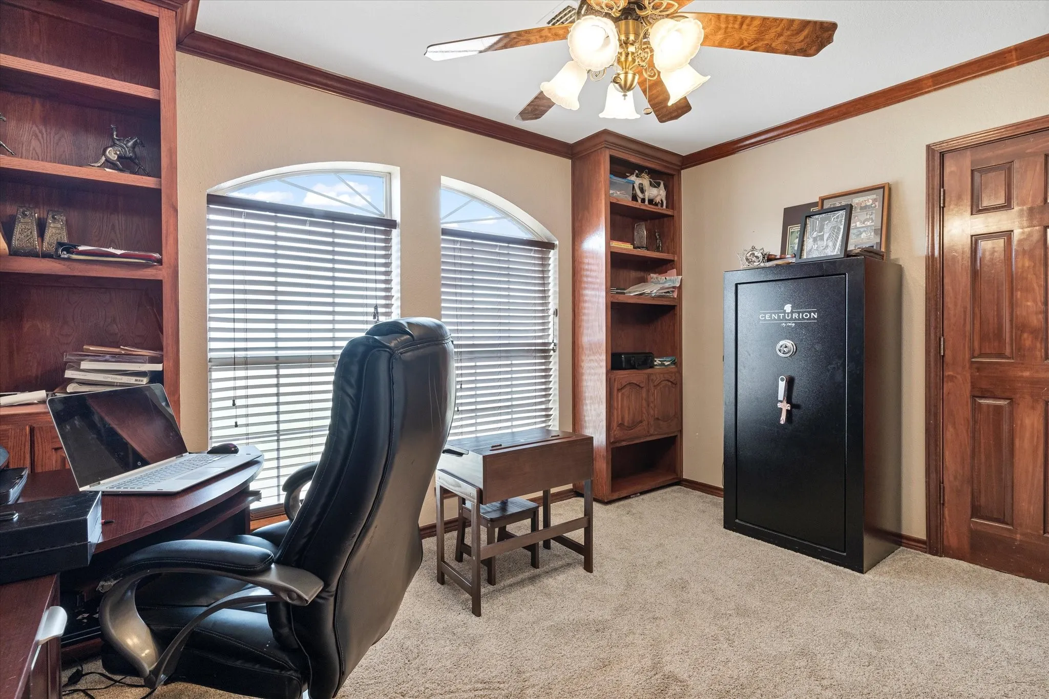 Farm For Sale in Grayson County , 685 W Line Road, Whitesboro, Texas 76273, 4 Bedroom, 4 Bathroom, 2 Garage spaces, 2,387 Sqft, built in 1997, mls#21344577, Real Estate Agent in Whitesboro, Homes For Sale in Grayson county, Homes For Sale in Whitesboro, Realtor in Whitesboro Texas, Real Estate Brokerage Independent Realty Texas, Luminita Cordes Realtor