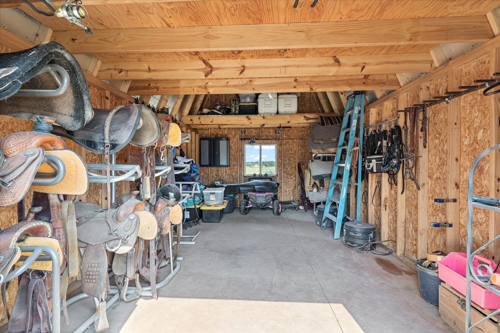 Farm For Sale in Grayson County , 685 W Line Road, Whitesboro, Texas 76273, 4 Bedroom, 4 Bathroom, 2 Garage spaces, 2,387 Sqft, built in 1997, mls#21344577, Real Estate Agent in Whitesboro, Homes For Sale in Grayson county, Homes For Sale in Whitesboro, Realtor in Whitesboro Texas, Real Estate Brokerage Independent Realty Texas, Luminita Cordes Realtor