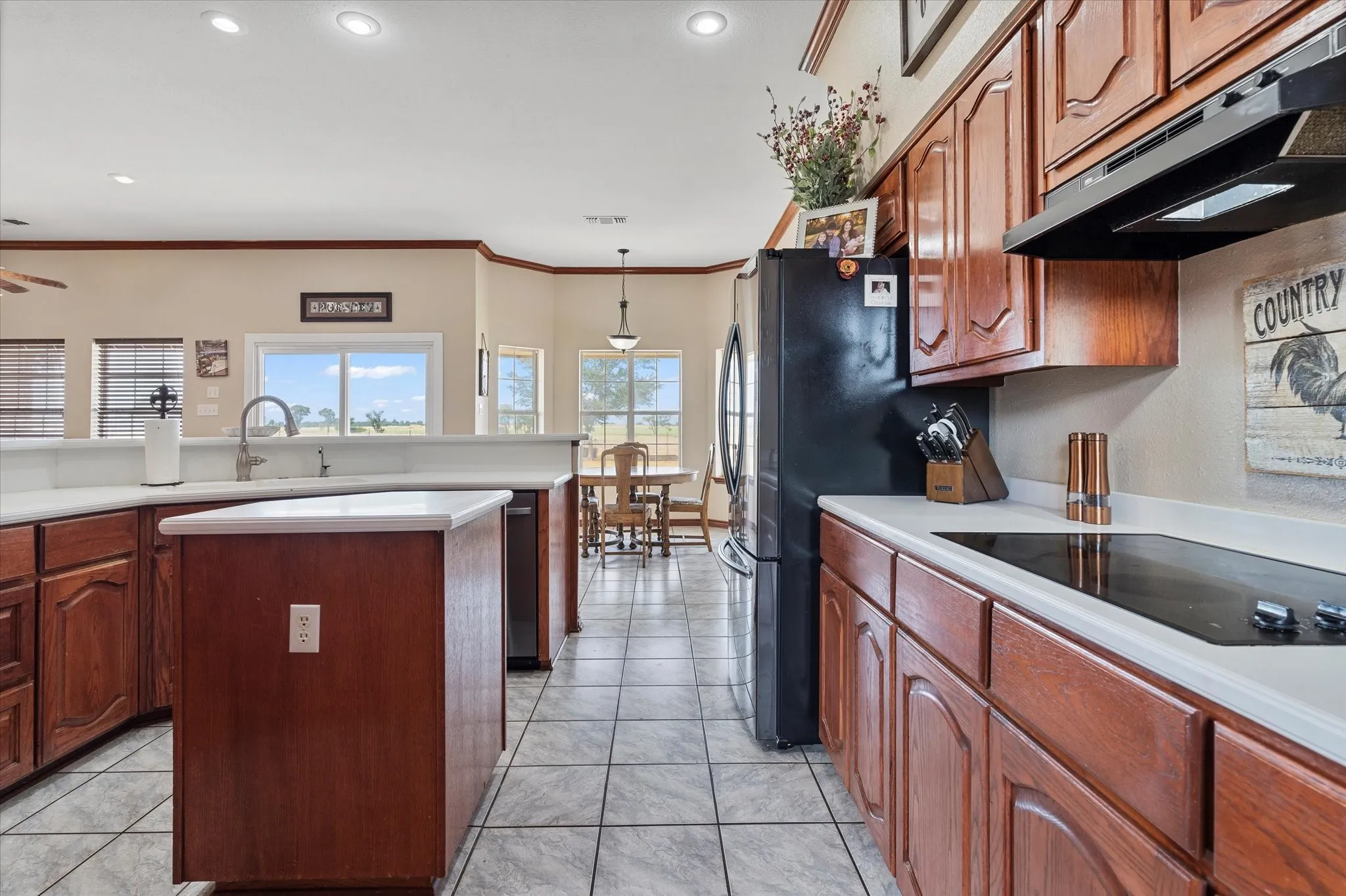 Farm For Sale in Grayson County , 685 W Line Road, Whitesboro, Texas 76273, 4 Bedroom, 4 Bathroom, 2 Garage spaces, 2,387 Sqft, built in 1997, mls#21344577, Real Estate Agent in Whitesboro, Homes For Sale in Grayson county, Homes For Sale in Whitesboro, Realtor in Whitesboro Texas, Real Estate Brokerage Independent Realty Texas, Luminita Cordes Realtor
