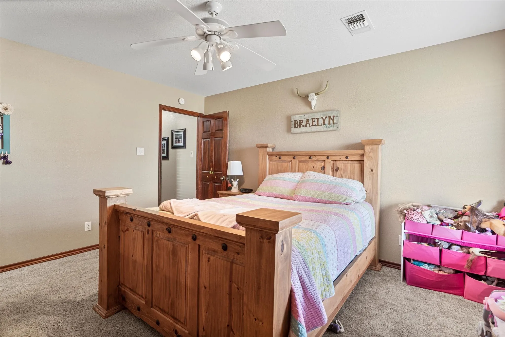 Farm For Sale in Grayson County , 685 W Line Road, Whitesboro, Texas 76273, 4 Bedroom, 4 Bathroom, 2 Garage spaces, 2,387 Sqft, built in 1997, mls#21344577, Real Estate Agent in Whitesboro, Homes For Sale in Grayson county, Homes For Sale in Whitesboro, Realtor in Whitesboro Texas, Real Estate Brokerage Independent Realty Texas, Luminita Cordes Realtor
