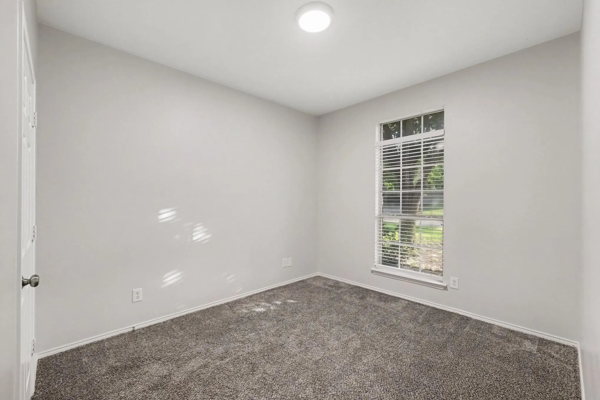 Single Family Residence For Sale in Denton County , 3104 Mulholland Road, Corinth, Texas 76210, 3 Bedroom, 2 Bathroom, 2 Garage spaces, 1,671 Sqft, built in 2000, mls#21338062, Real Estate Agent in Corinth, Homes For Sale in Denton county, Homes For Sale in Corinth, Realtor in Corinth Texas, Real Estate Brokerage Independent Realty Texas, Luminita Cordes Realtor