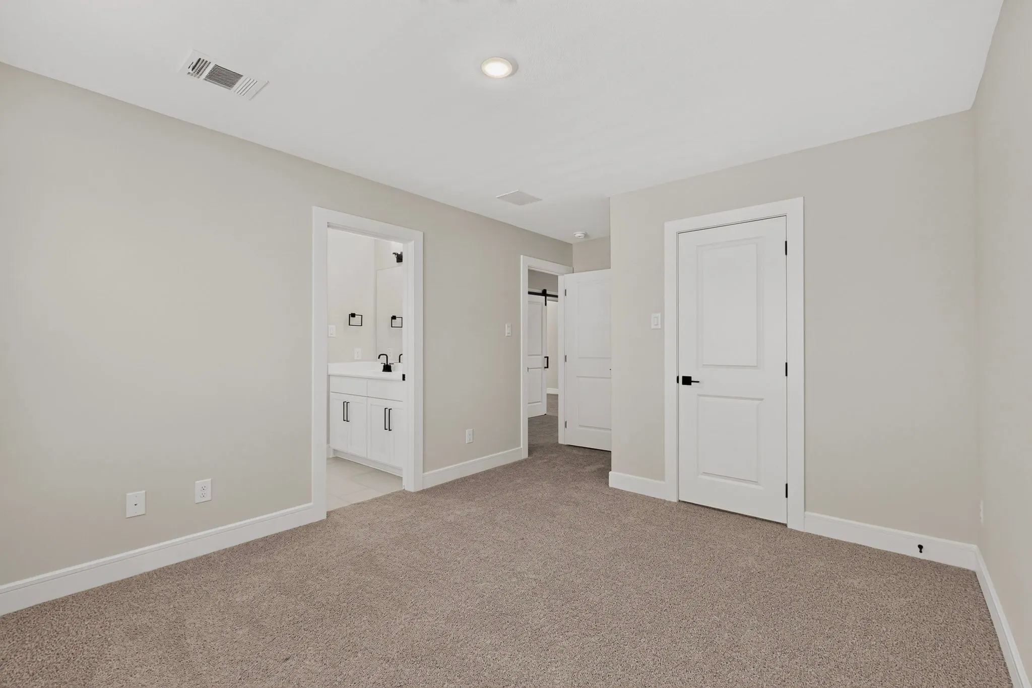 Single Family Residence For Rent in Collin County , 274 Wishing Pond Road, Lavon, Texas 75166, 5 Bedroom, 5 Bathroom, 4 Garage spaces, 3,716 Sqft, built in 2024, Price $3,800, mls#21338208, Real Estate Agent in Lavon, Homes For Rent in Collin county, Homes For Rent in Lavon, Realtor in Lavon Texas, Real Estate Brokerage Independent Realty Texas, Luminita Cordes Realtor