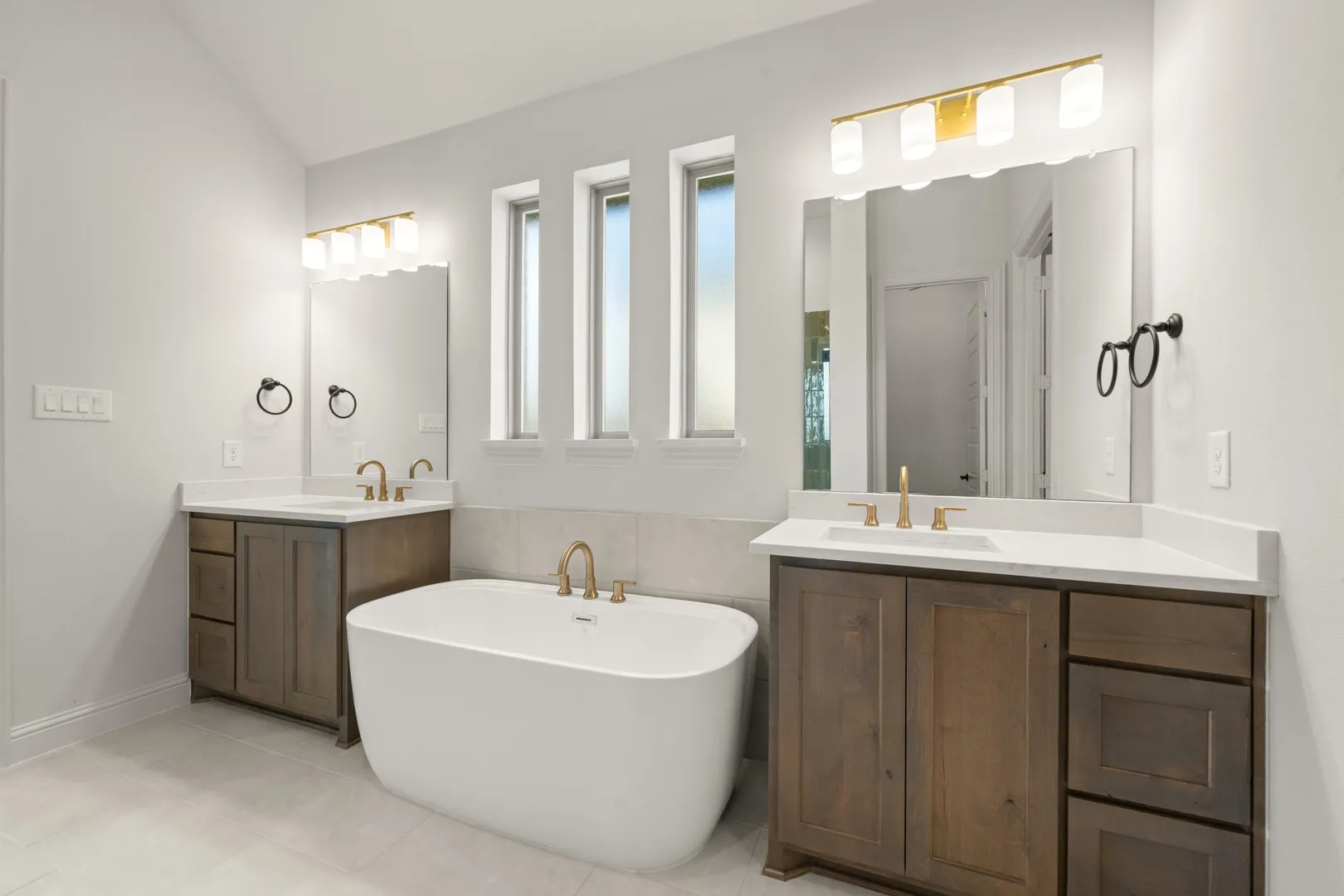 5217 Rowlan- Primary Suite-4