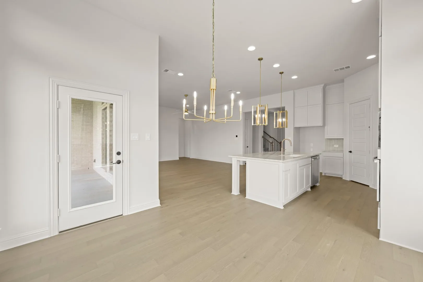 5217 Rowlan- Dining-1