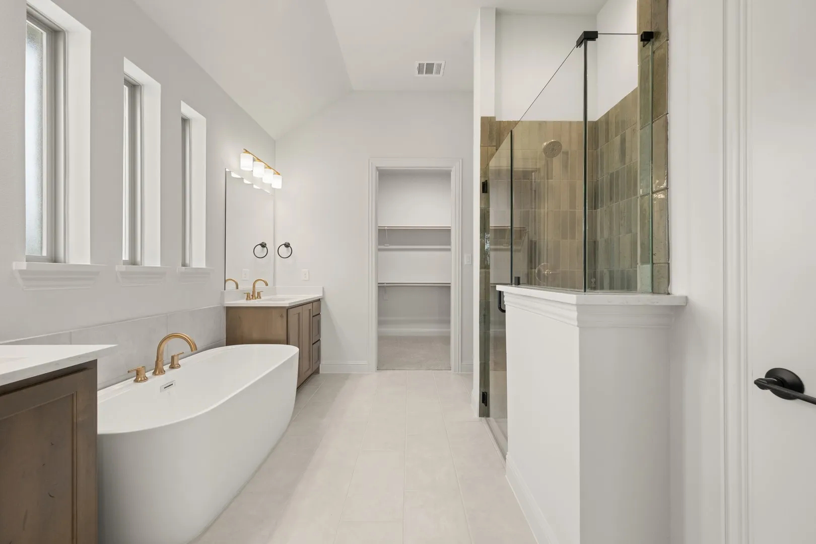 5217 Rowlan- Primary Suite-3