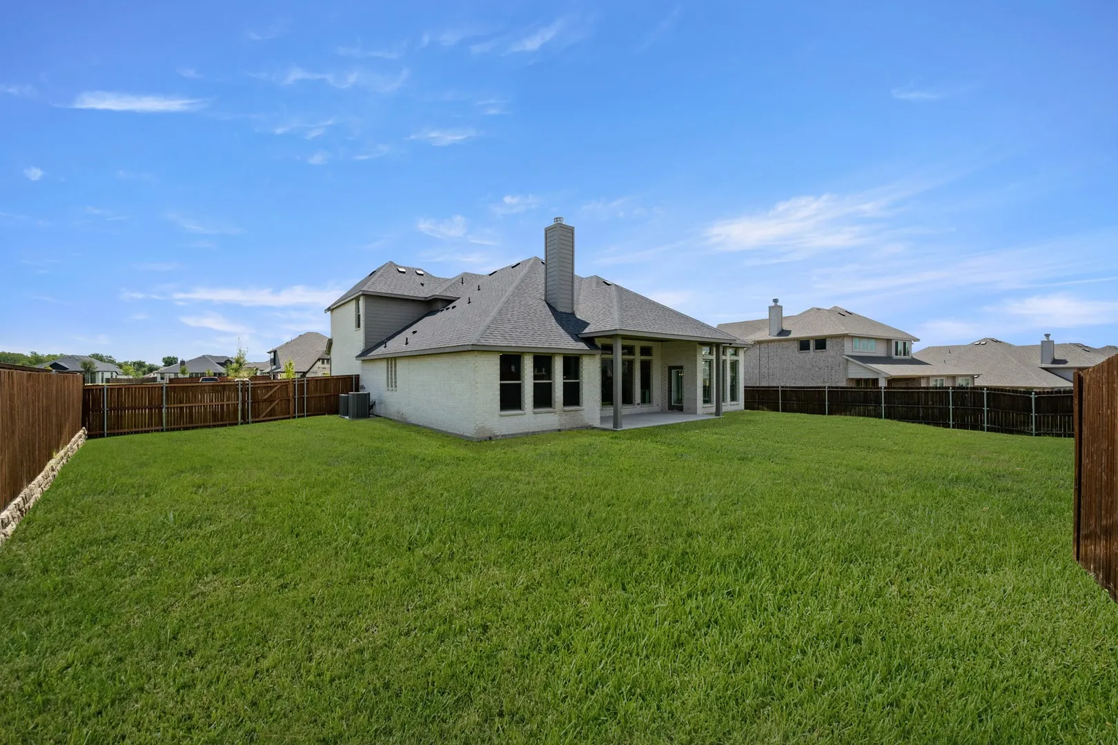 5217 Rowlan- Back-1