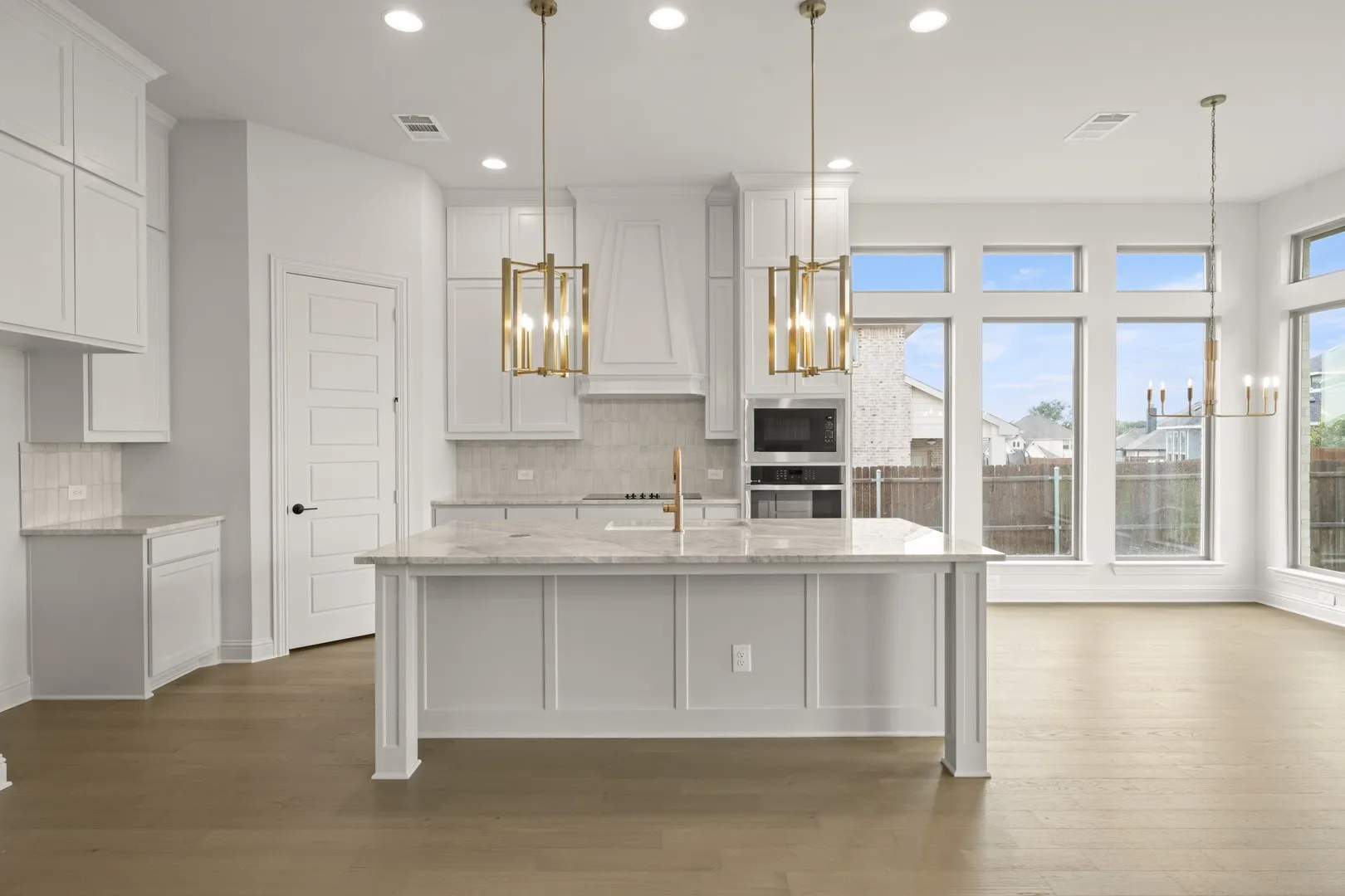 5217 Rowlan- Kitchen-2