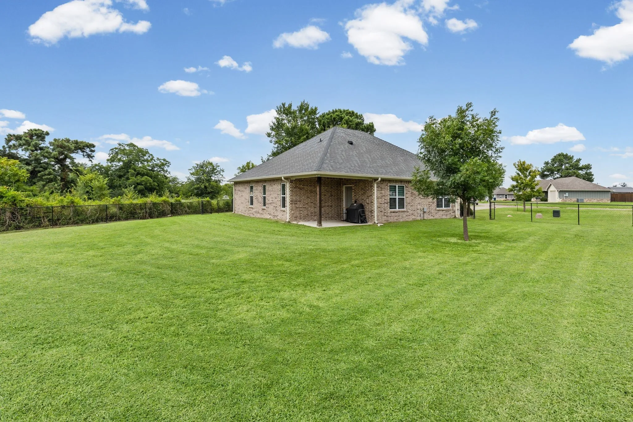 Single Family Residence For Sale in Rains County , 228 Mill Street, Emory, Texas 75440, 3 Bedroom, 2 Bathroom, 2 Garage spaces, 1,363 Sqft, built in 2021, mls#21344500, Real Estate Agent in Emory, Homes For Sale in Rains county, Homes For Sale in Emory, Realtor in Emory Texas, Real Estate Brokerage Independent Realty Texas, Luminita Cordes Realtor