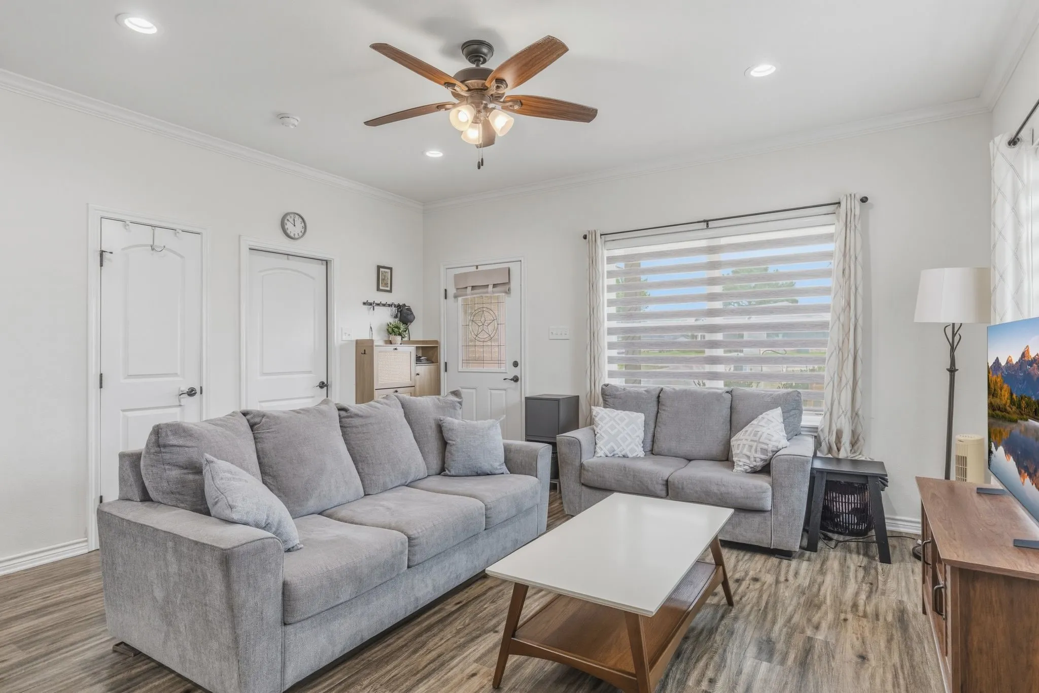 Single Family Residence For Sale in Rains County , 228 Mill Street, Emory, Texas 75440, 3 Bedroom, 2 Bathroom, 2 Garage spaces, 1,363 Sqft, built in 2021, mls#21344500, Real Estate Agent in Emory, Homes For Sale in Rains county, Homes For Sale in Emory, Realtor in Emory Texas, Real Estate Brokerage Independent Realty Texas, Luminita Cordes Realtor