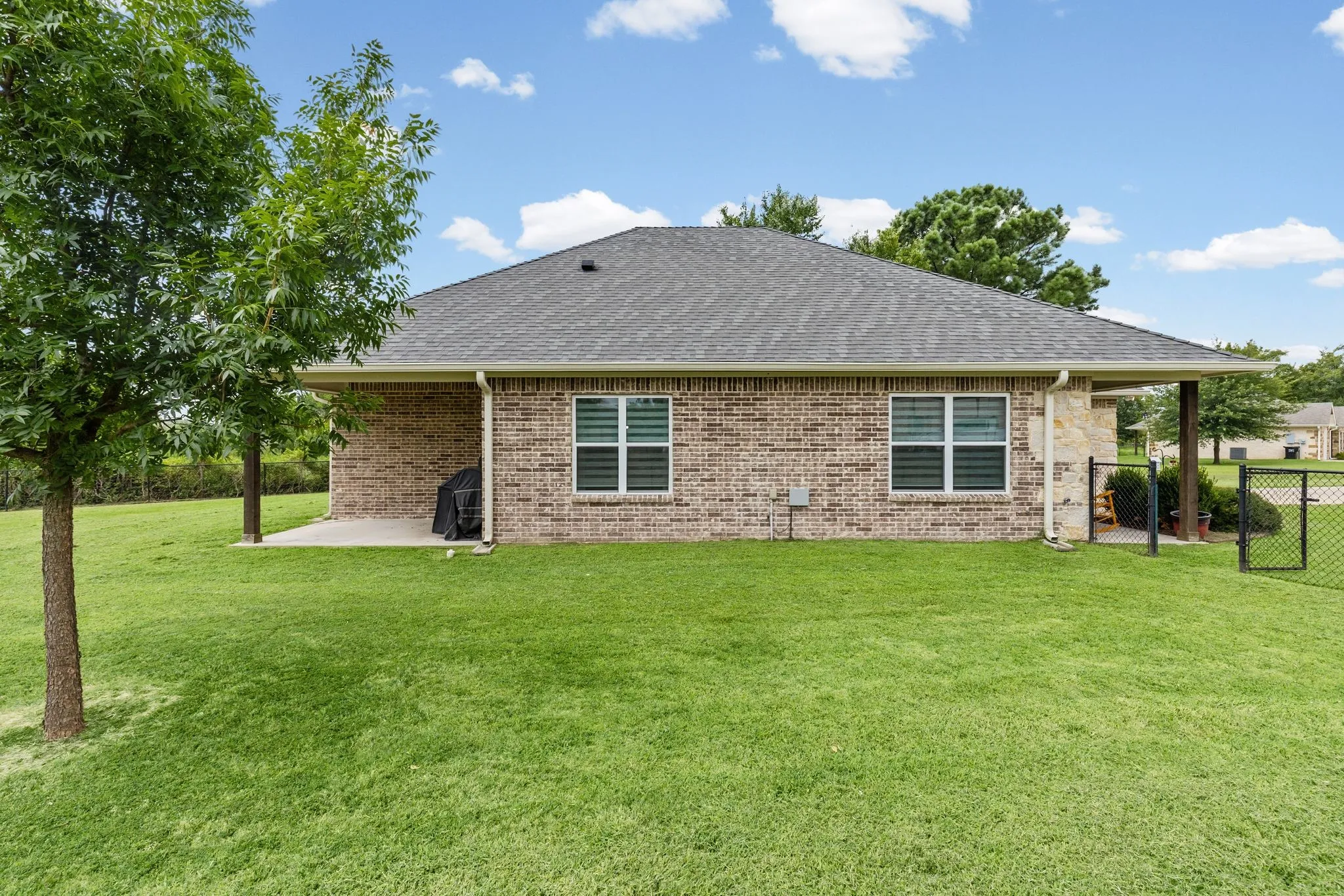 Single Family Residence For Sale in Rains County , 228 Mill Street, Emory, Texas 75440, 3 Bedroom, 2 Bathroom, 2 Garage spaces, 1,363 Sqft, built in 2021, mls#21344500, Real Estate Agent in Emory, Homes For Sale in Rains county, Homes For Sale in Emory, Realtor in Emory Texas, Real Estate Brokerage Independent Realty Texas, Luminita Cordes Realtor