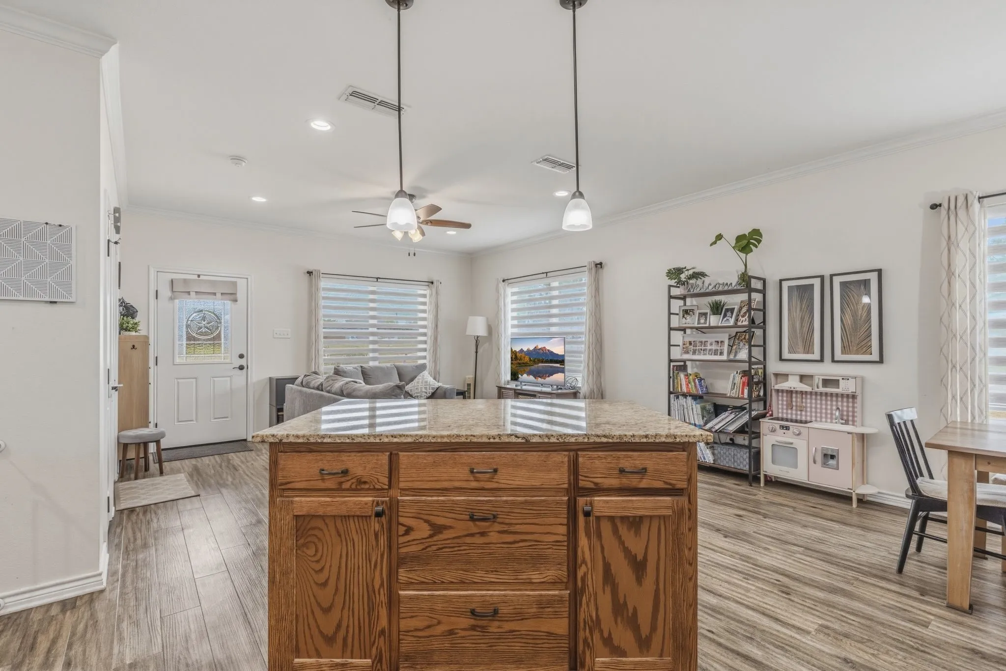 Single Family Residence For Sale in Rains County , 228 Mill Street, Emory, Texas 75440, 3 Bedroom, 2 Bathroom, 2 Garage spaces, 1,363 Sqft, built in 2021, mls#21344500, Real Estate Agent in Emory, Homes For Sale in Rains county, Homes For Sale in Emory, Realtor in Emory Texas, Real Estate Brokerage Independent Realty Texas, Luminita Cordes Realtor
