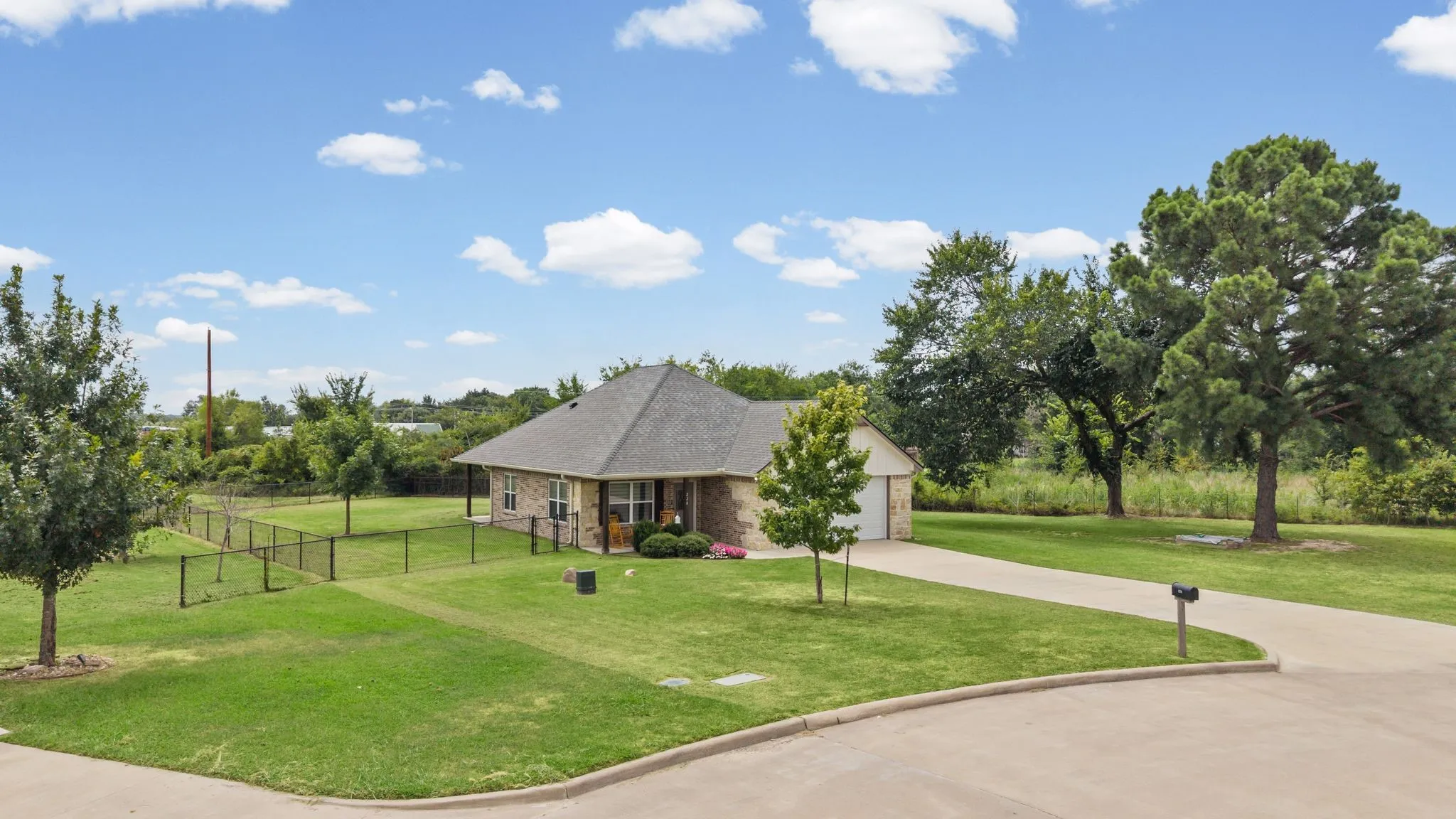 Single Family Residence For Sale in Rains County , 228 Mill Street, Emory, Texas 75440, 3 Bedroom, 2 Bathroom, 2 Garage spaces, 1,363 Sqft, built in 2021, mls#21344500, Real Estate Agent in Emory, Homes For Sale in Rains county, Homes For Sale in Emory, Realtor in Emory Texas, Real Estate Brokerage Independent Realty Texas, Luminita Cordes Realtor