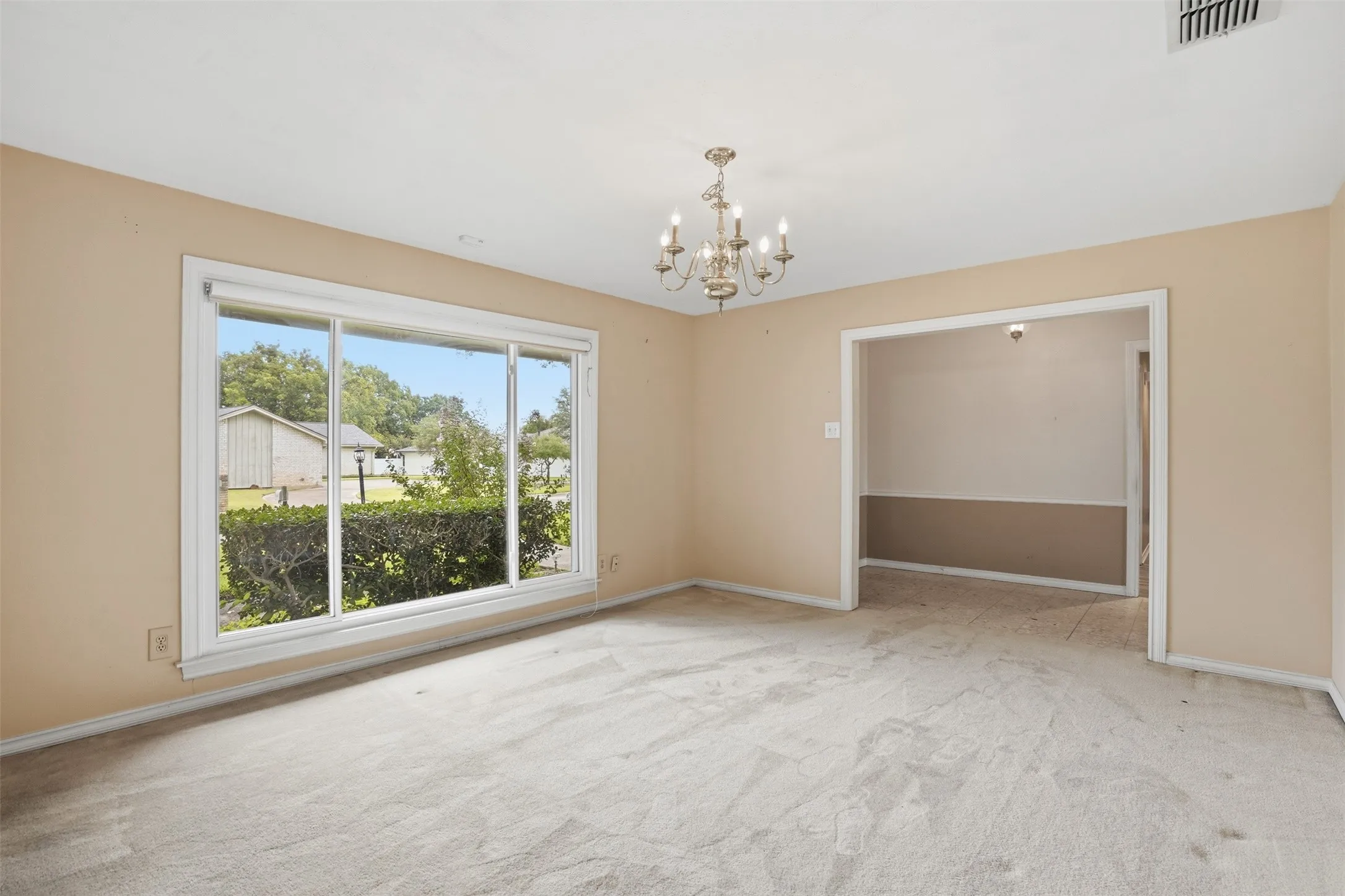 Single Family Residence For Sale in Tarrant County , 4328 Winding Way, Benbrook, Texas 76126, 4 Bedroom, 3 Bathroom, 2 Garage spaces, 2,615 Sqft, built in 1970, mls#21333032, Real Estate Agent in Benbrook, Homes For Sale in Tarrant county, Homes For Sale in Benbrook, Realtor in Benbrook Texas, Real Estate Brokerage Independent Realty Texas, Luminita Cordes Realtor