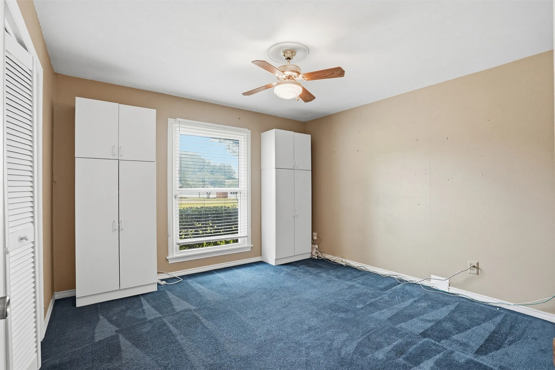 Single Family Residence For Sale in Tarrant County , 4328 Winding Way, Benbrook, Texas 76126, 4 Bedroom, 3 Bathroom, 2 Garage spaces, 2,615 Sqft, built in 1970, mls#21333032, Real Estate Agent in Benbrook, Homes For Sale in Tarrant county, Homes For Sale in Benbrook, Realtor in Benbrook Texas, Real Estate Brokerage Independent Realty Texas, Luminita Cordes Realtor